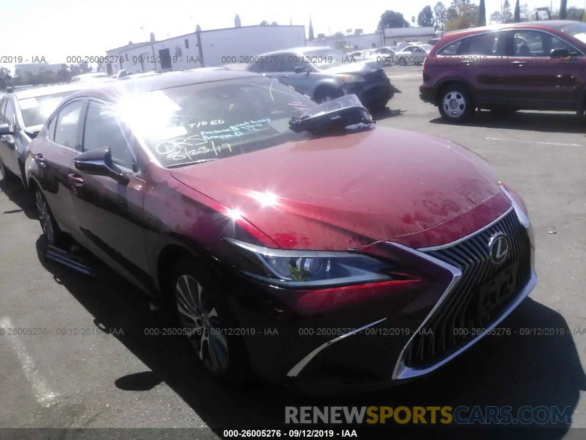 1 Photograph of a damaged car 58ABZ1B11KU002091 LEXUS ES 2019