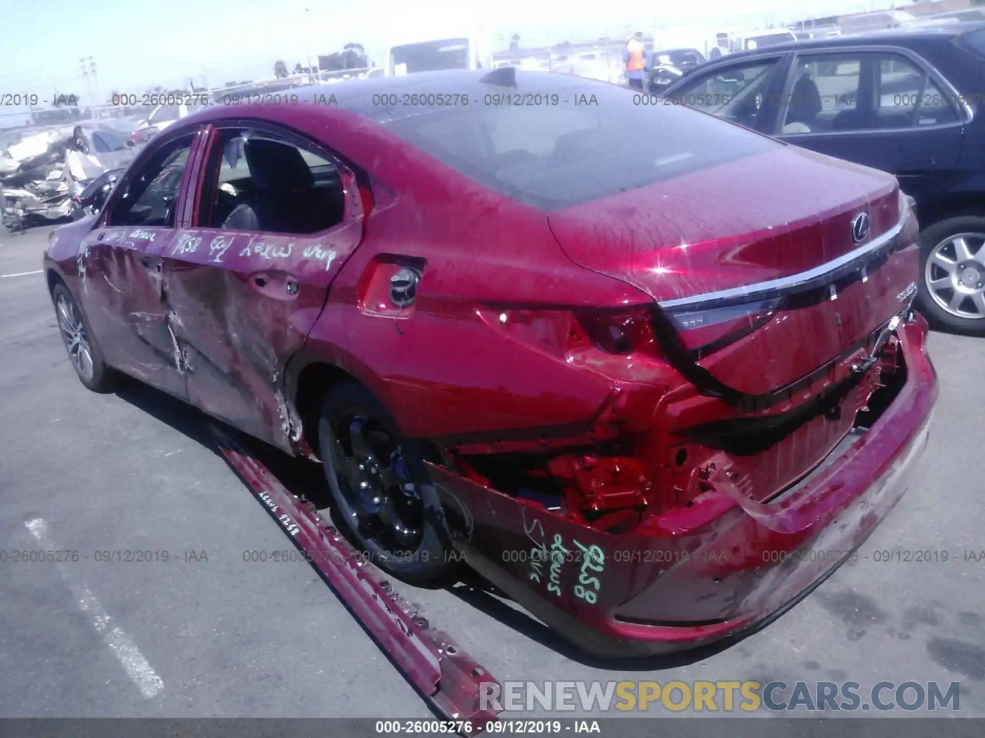 3 Photograph of a damaged car 58ABZ1B11KU002091 LEXUS ES 2019