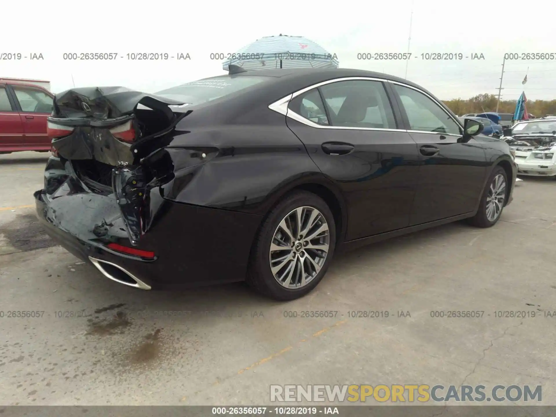 4 Photograph of a damaged car 58ABZ1B11KU011468 LEXUS ES 2019