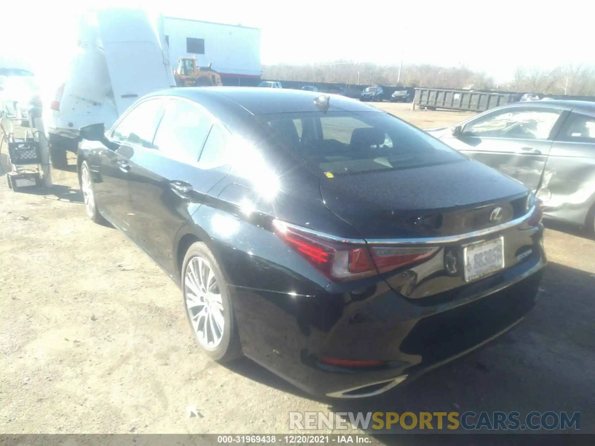 3 Photograph of a damaged car 58ABZ1B11KU017237 LEXUS ES 2019