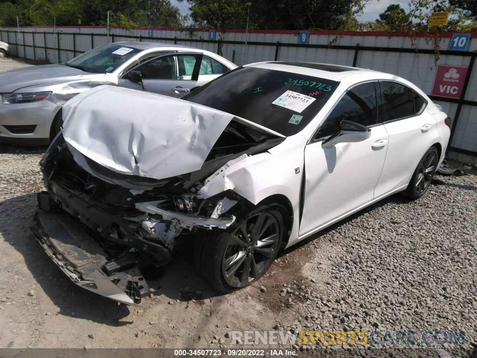 2 Photograph of a damaged car 58ABZ1B11KU018386 LEXUS ES 2019