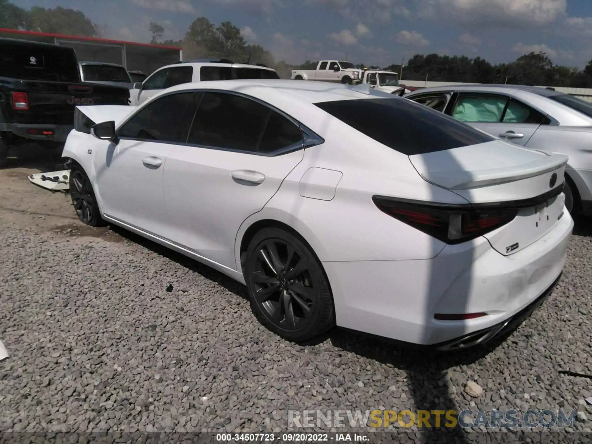 3 Photograph of a damaged car 58ABZ1B11KU018386 LEXUS ES 2019