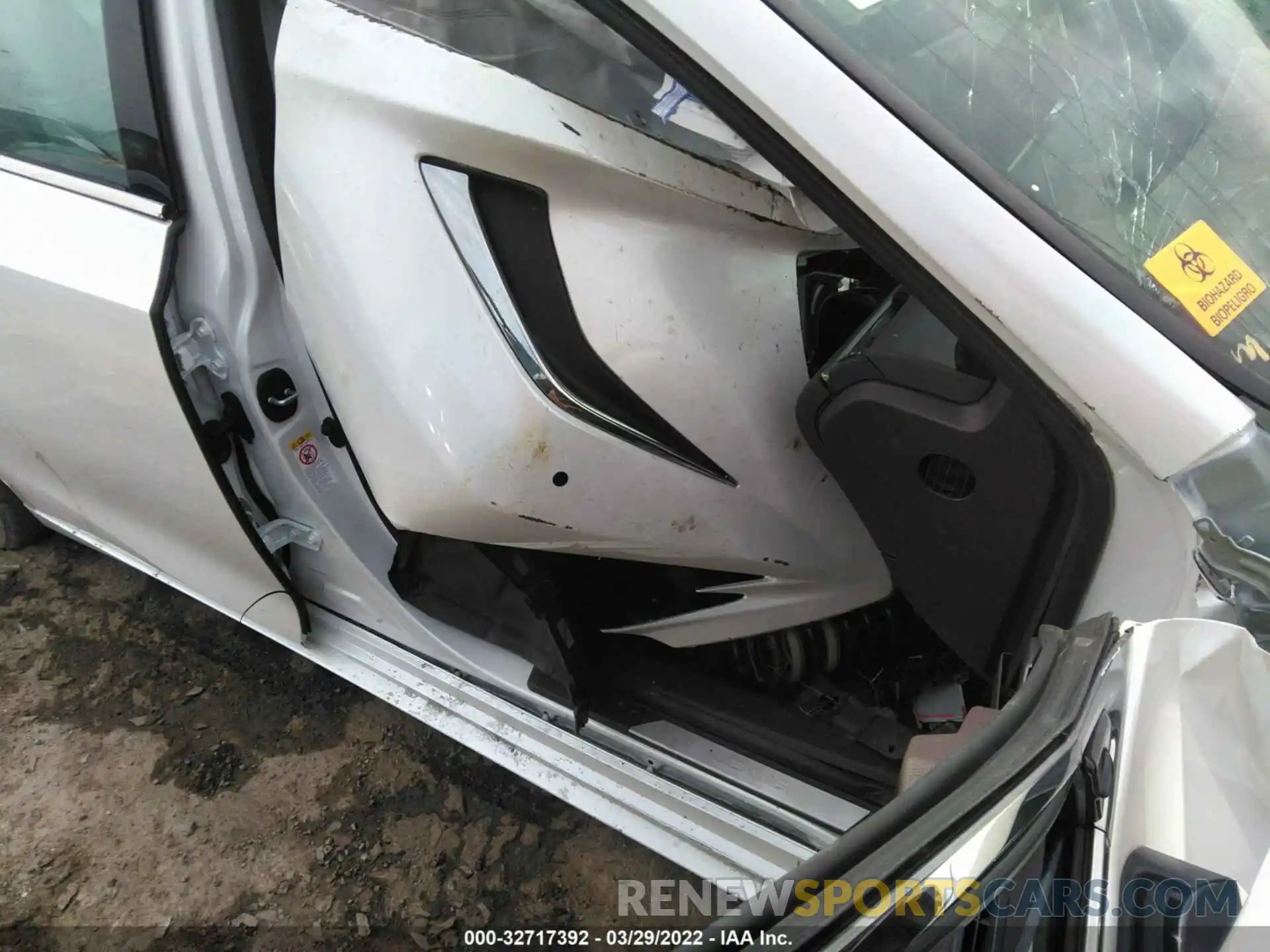 11 Photograph of a damaged car 58ABZ1B11KU027007 LEXUS ES 2019