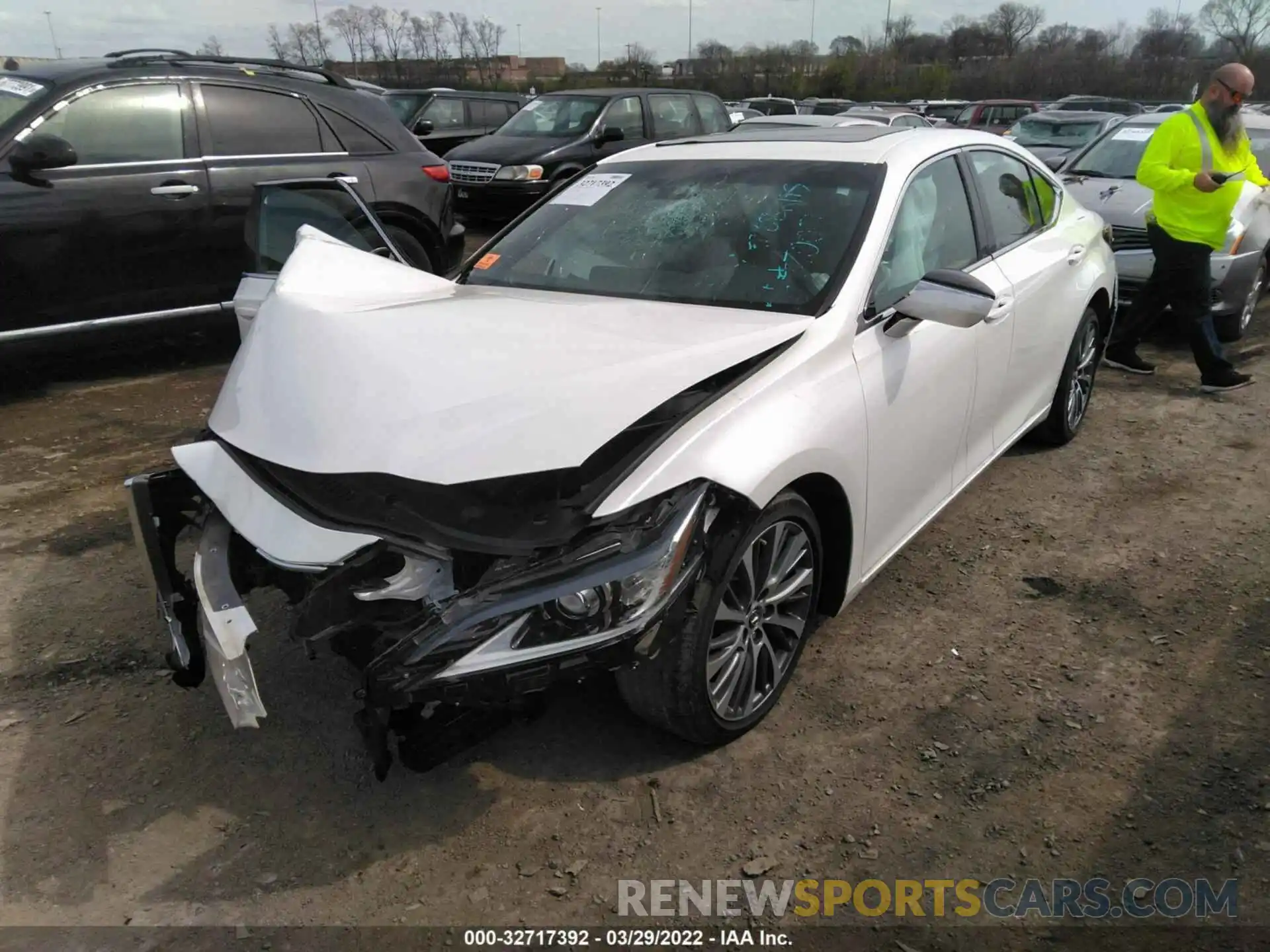 2 Photograph of a damaged car 58ABZ1B11KU027007 LEXUS ES 2019