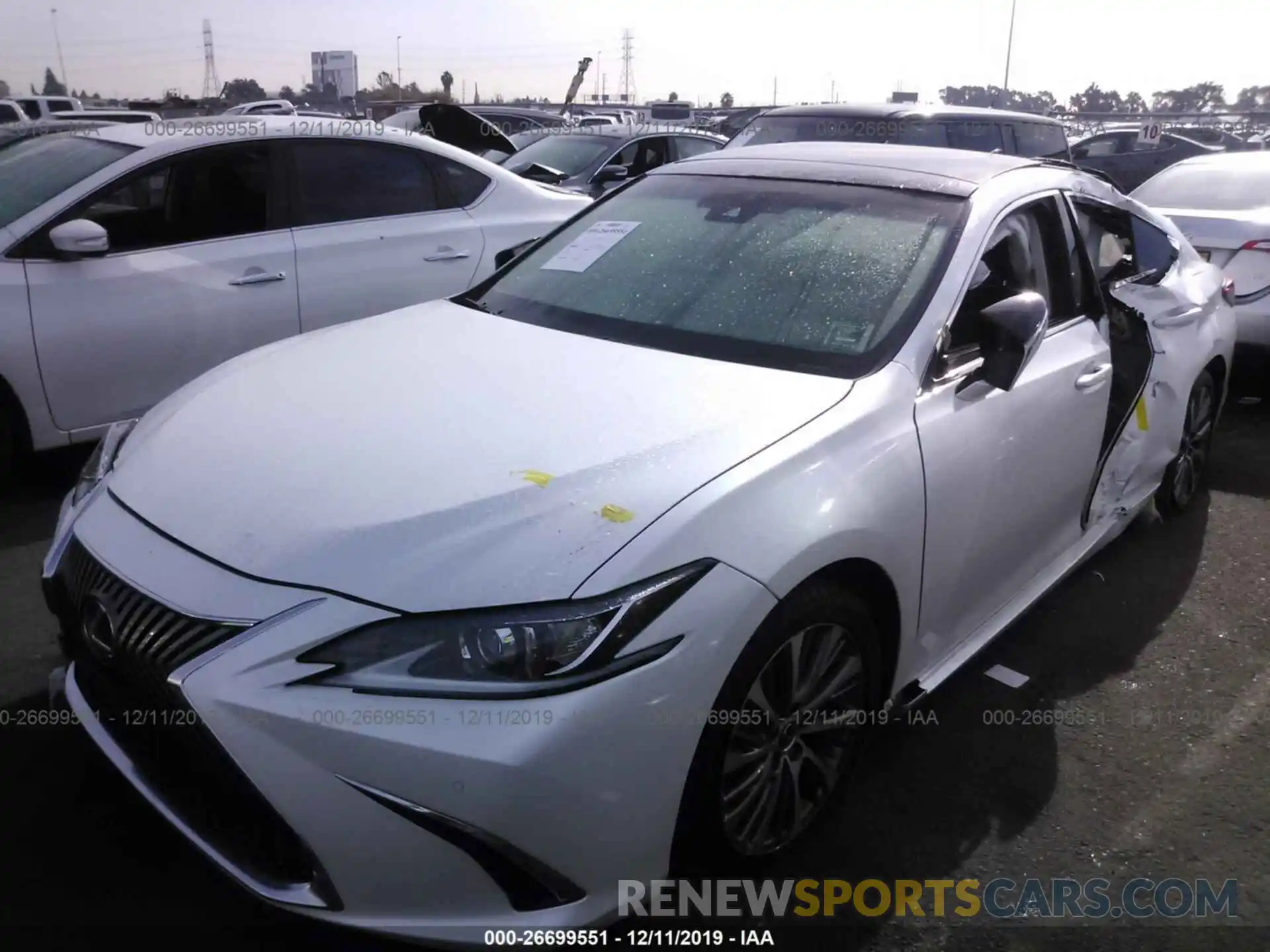 2 Фотография поврежденного автомобиля 58ABZ1B11KU028349 LEXUS ES 2019