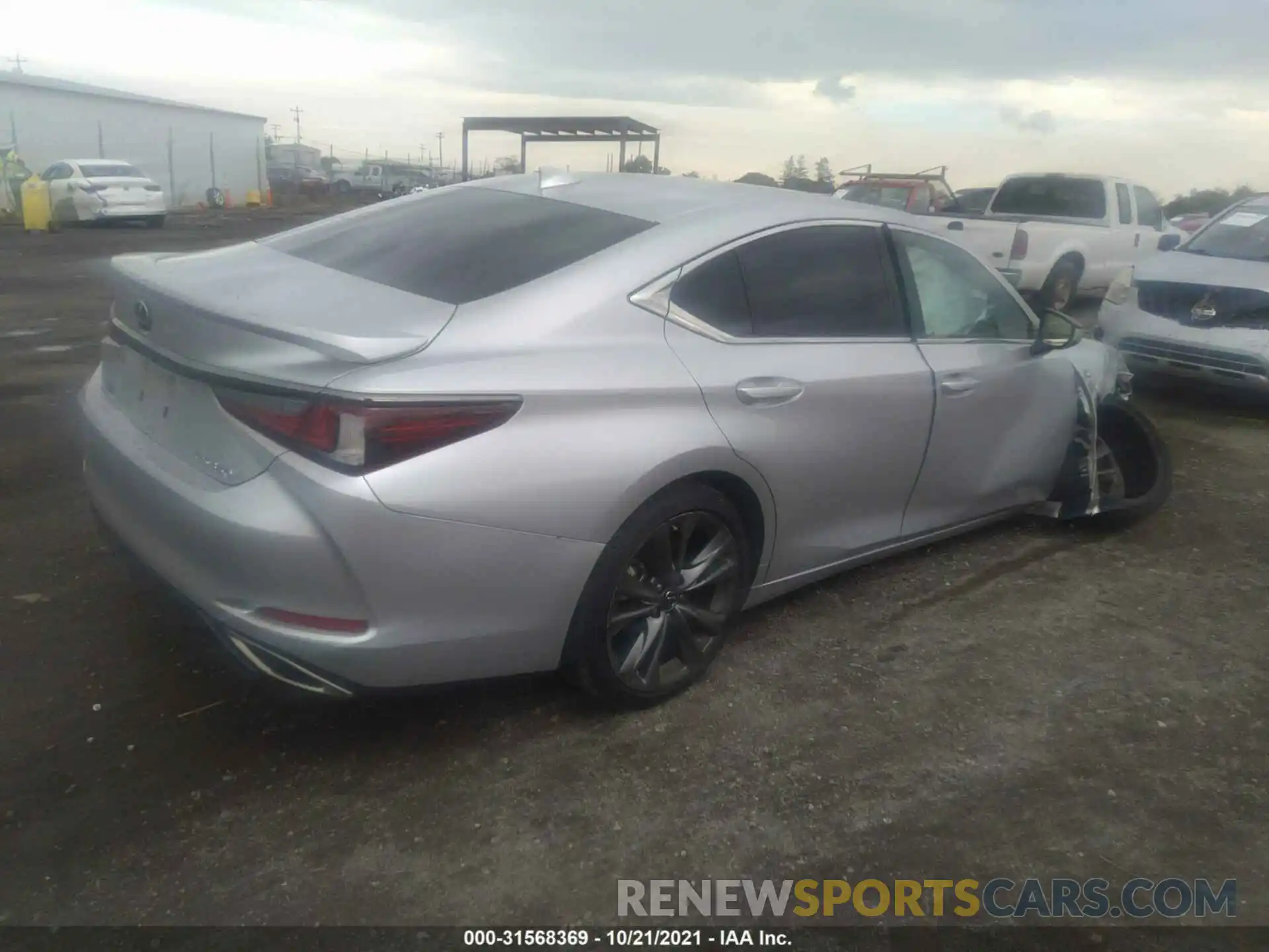 4 Photograph of a damaged car 58ABZ1B11KU039321 LEXUS ES 2019