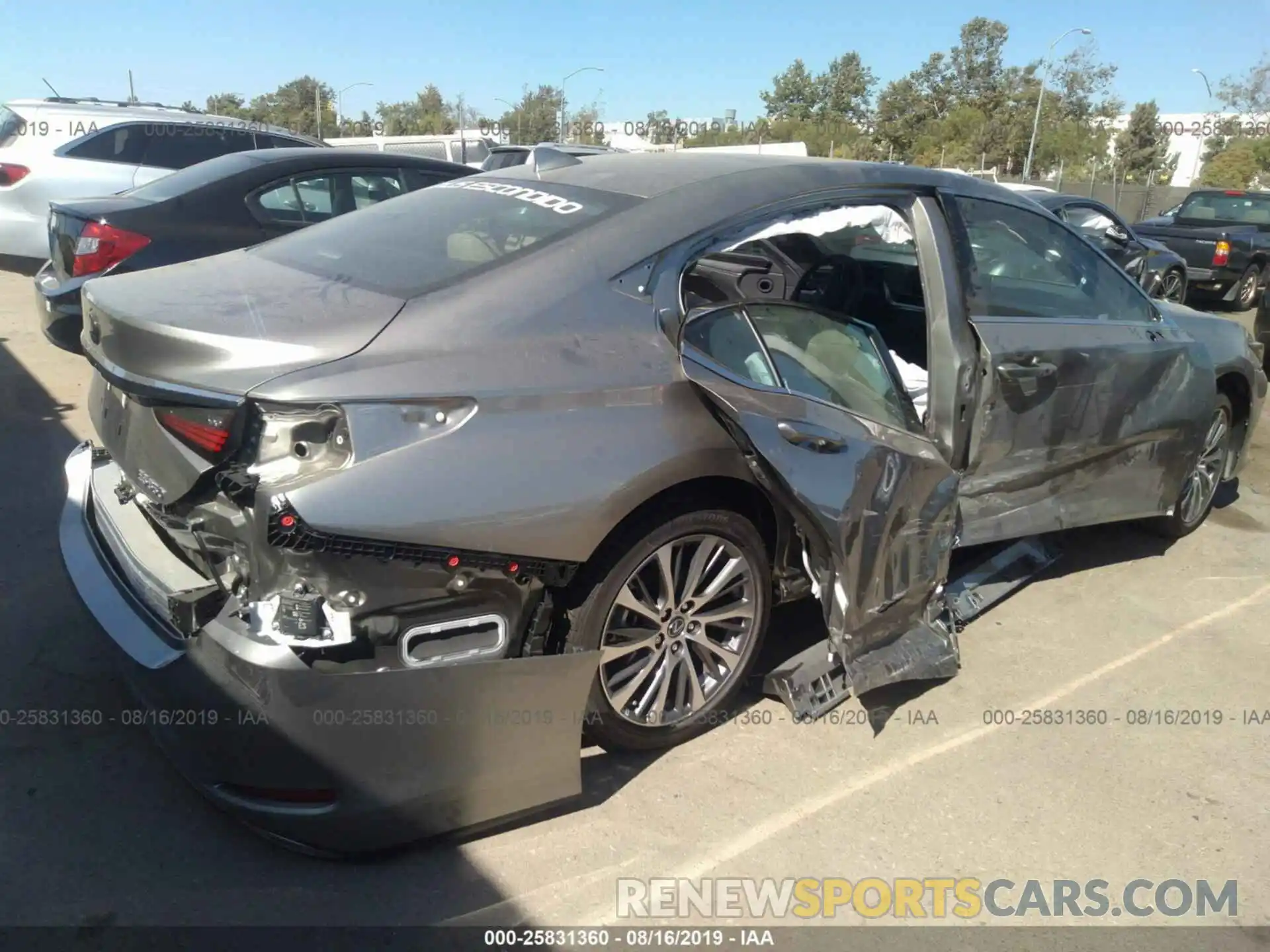 6 Photograph of a damaged car 58ABZ1B11KU039920 LEXUS ES 2019