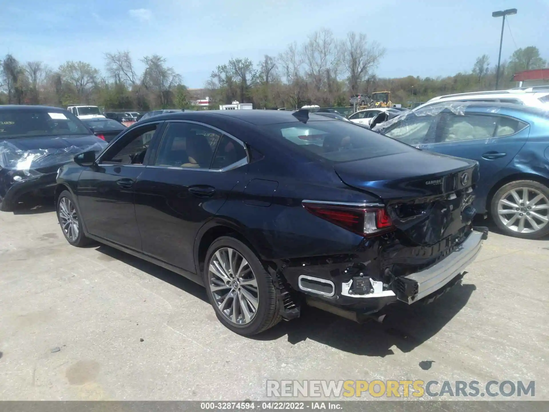 3 Photograph of a damaged car 58ABZ1B11KU040033 LEXUS ES 2019