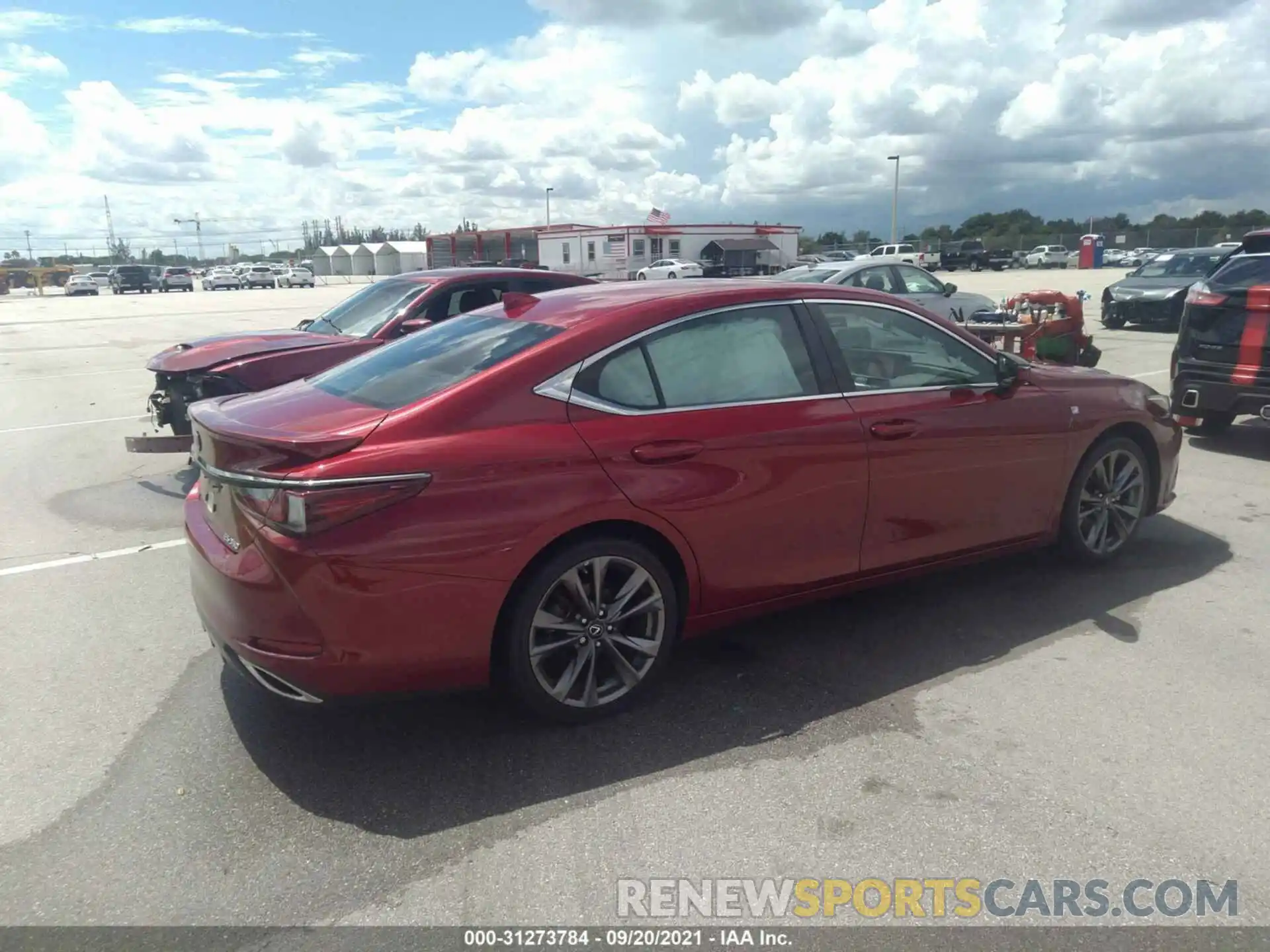 4 Photograph of a damaged car 58ABZ1B11KU041070 LEXUS ES 2019