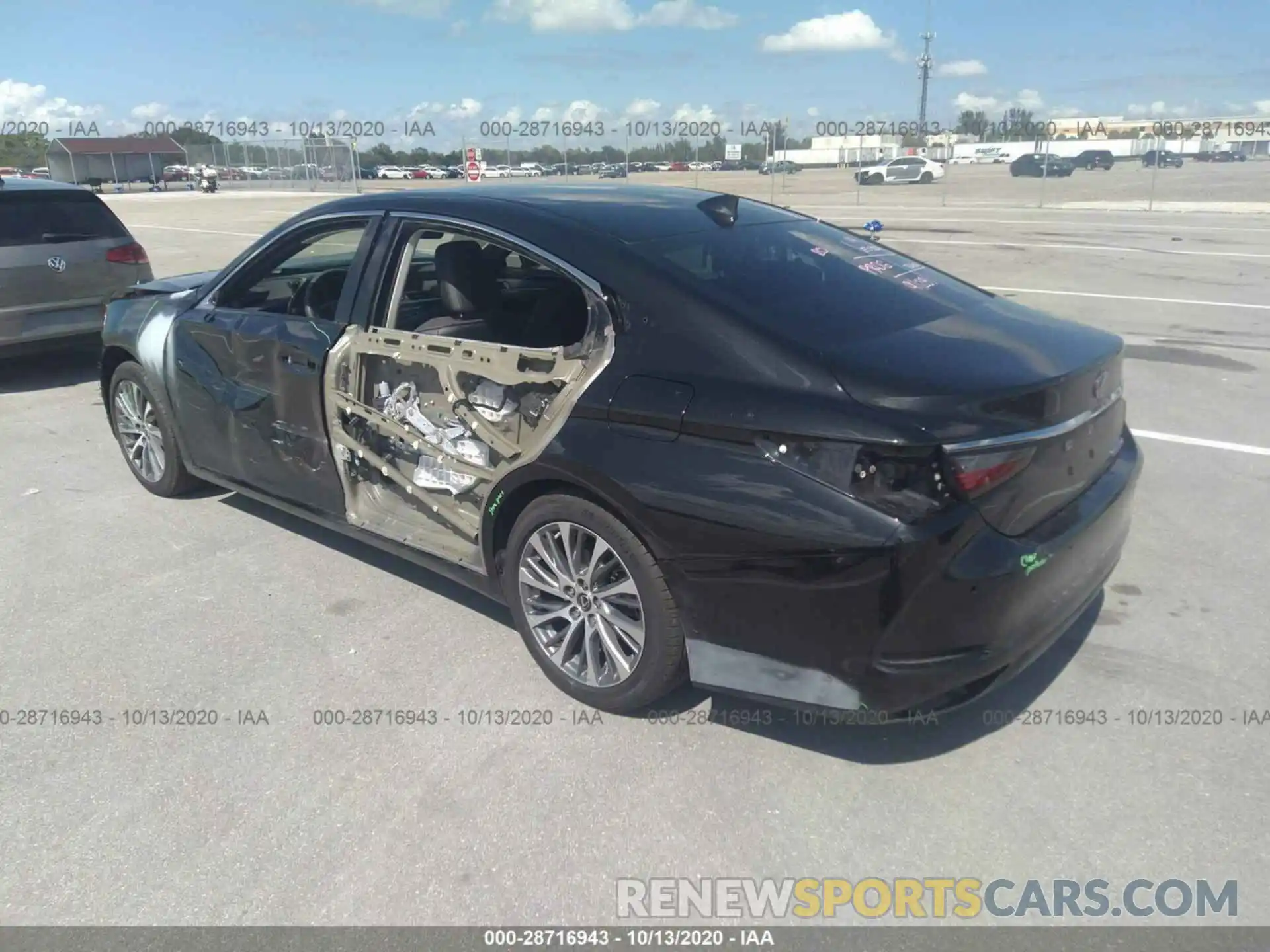 3 Photograph of a damaged car 58ABZ1B11KU041909 LEXUS ES 2019