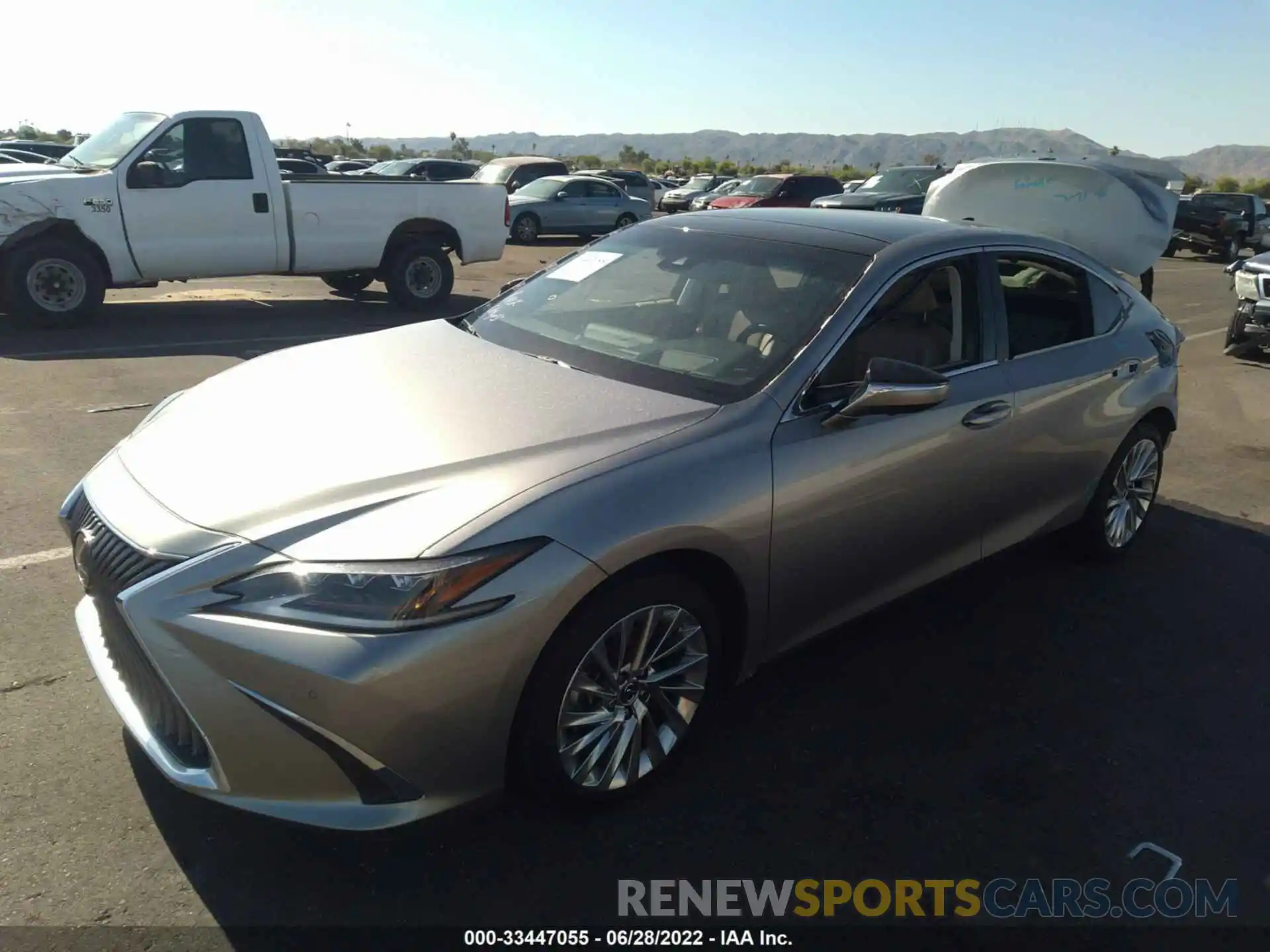 2 Photograph of a damaged car 58ABZ1B11KU044616 LEXUS ES 2019