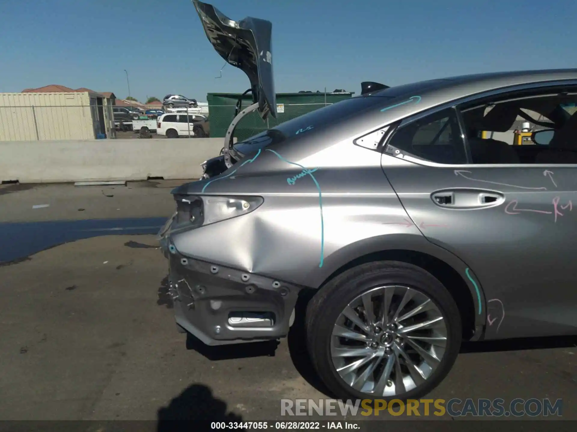 6 Photograph of a damaged car 58ABZ1B11KU044616 LEXUS ES 2019