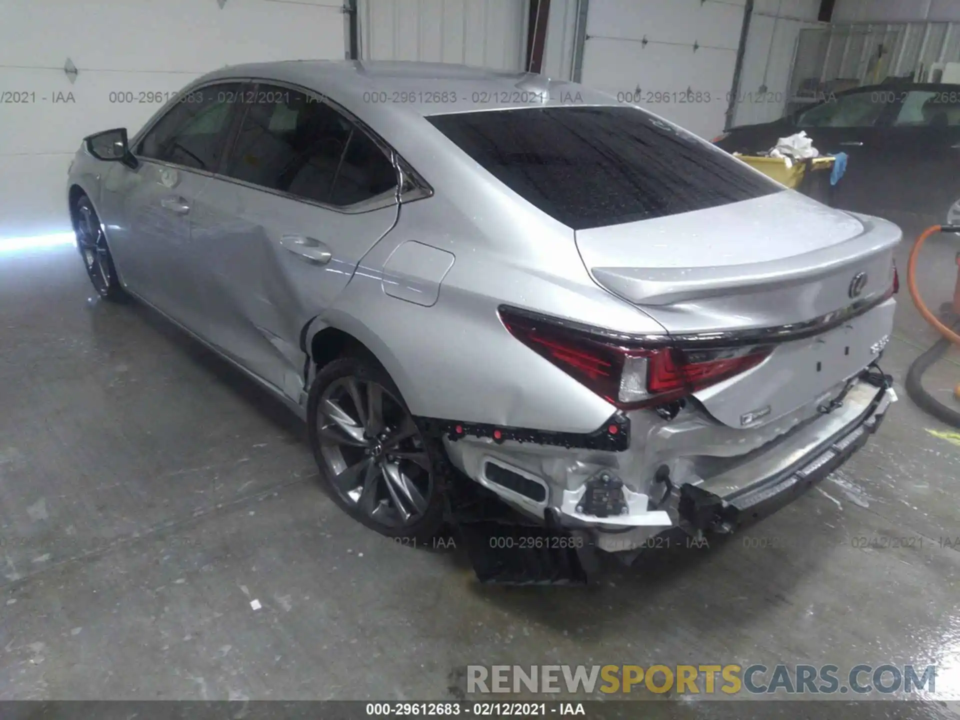 3 Photograph of a damaged car 58ABZ1B11KU048942 LEXUS ES 2019