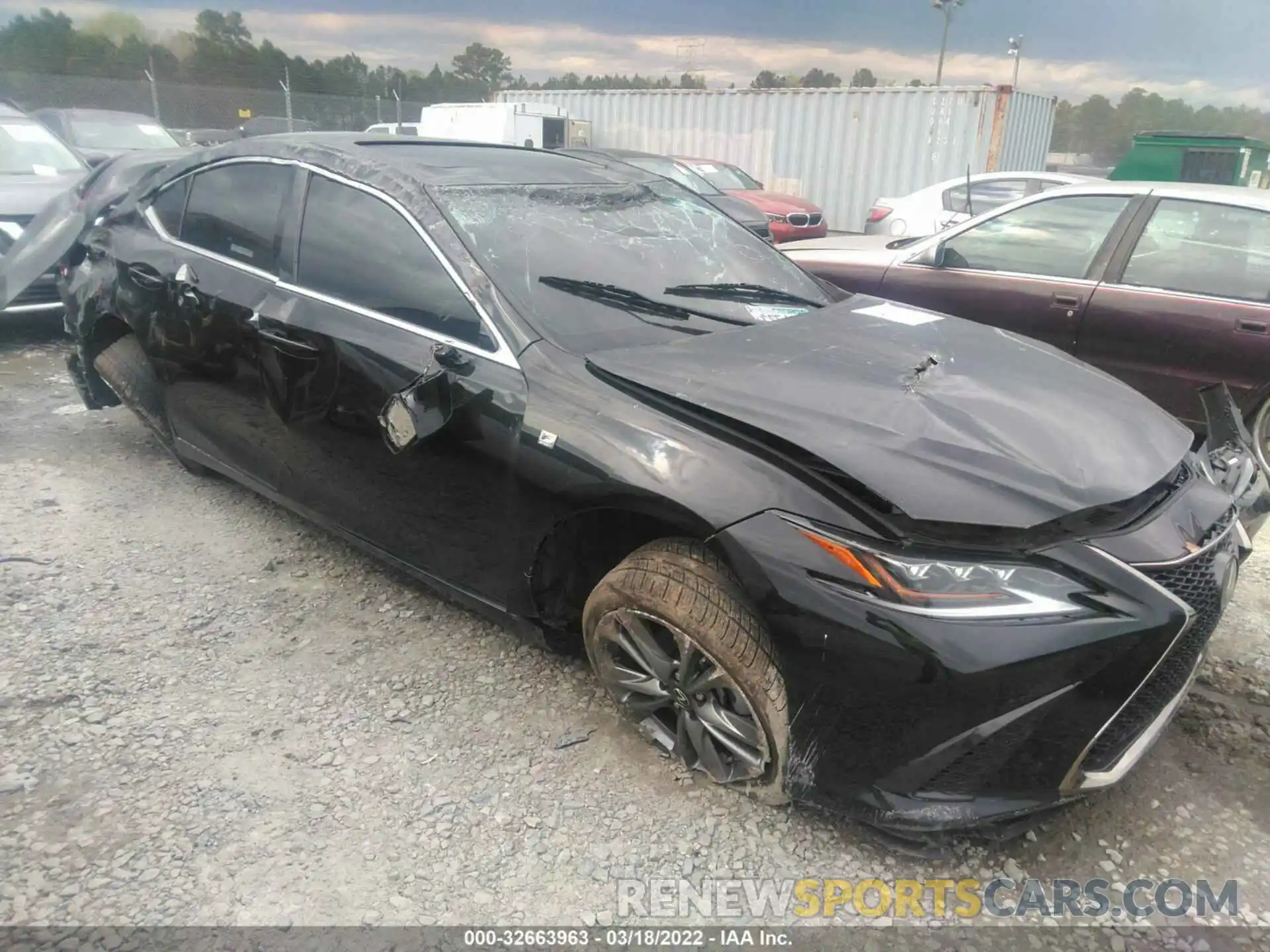 1 Photograph of a damaged car 58ABZ1B12KU006814 LEXUS ES 2019