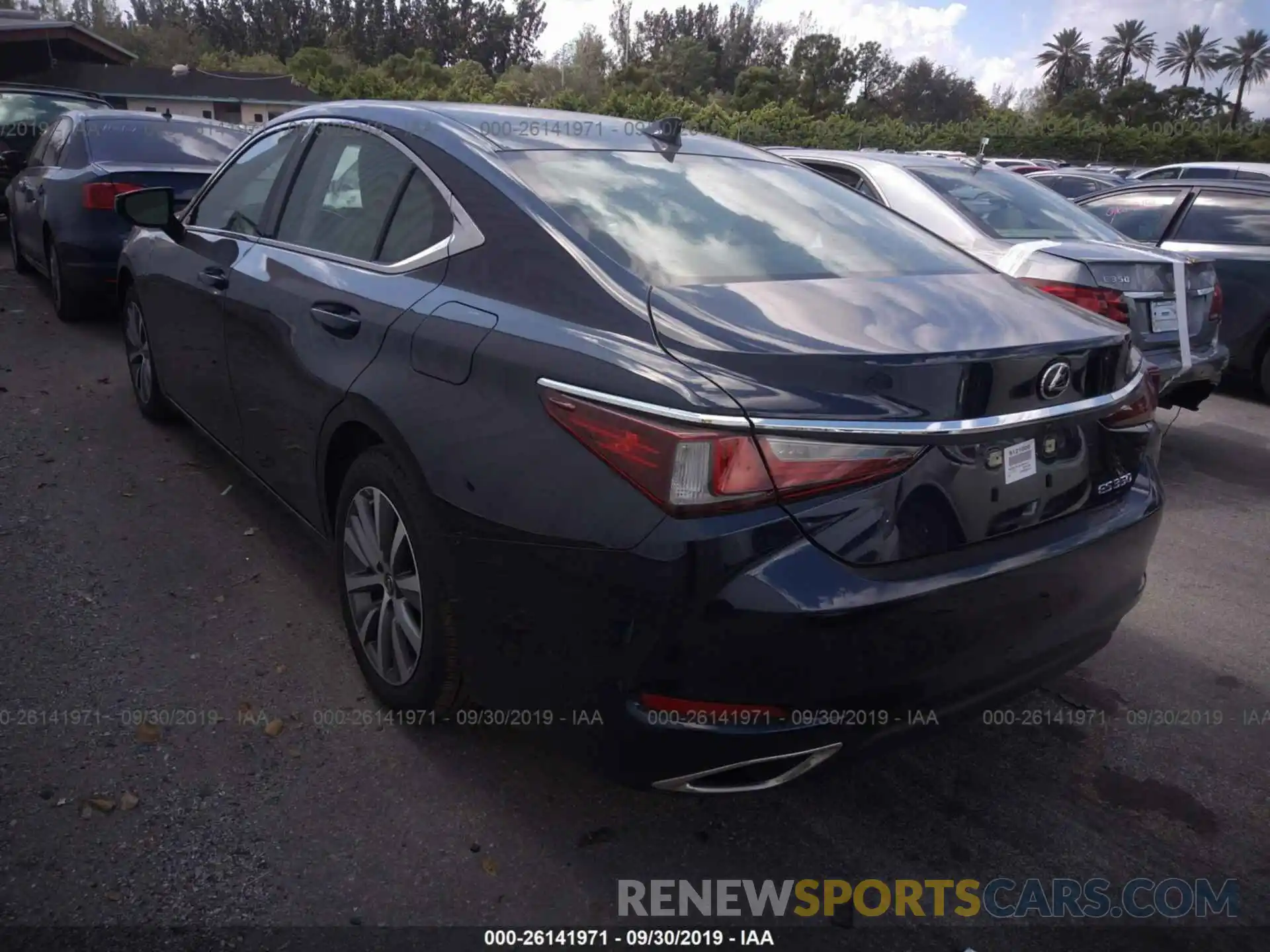 3 Photograph of a damaged car 58ABZ1B12KU009132 LEXUS ES 2019