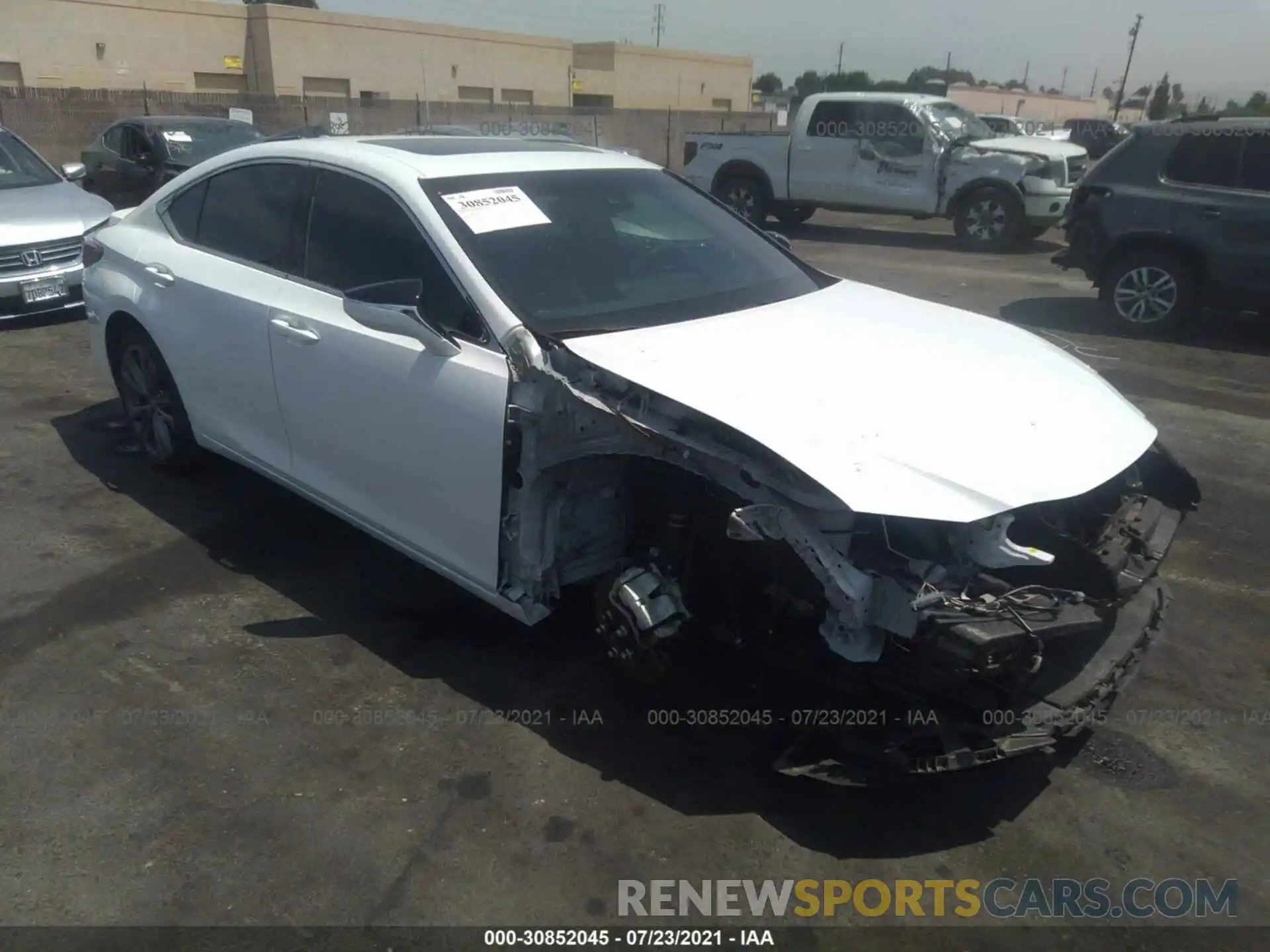 1 Photograph of a damaged car 58ABZ1B12KU016744 LEXUS ES 2019