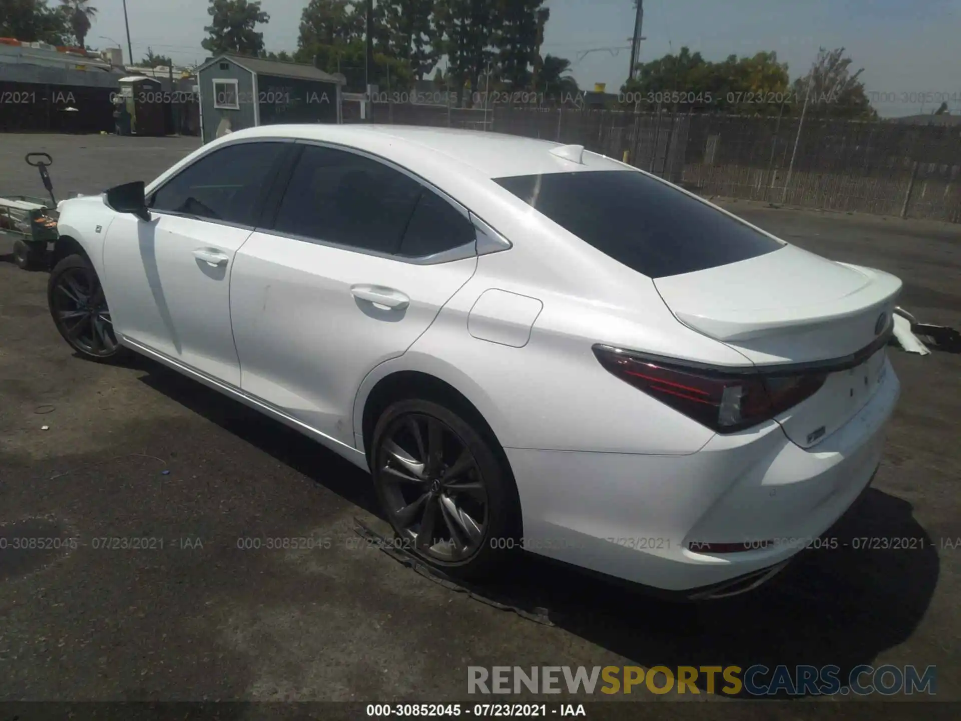 3 Photograph of a damaged car 58ABZ1B12KU016744 LEXUS ES 2019