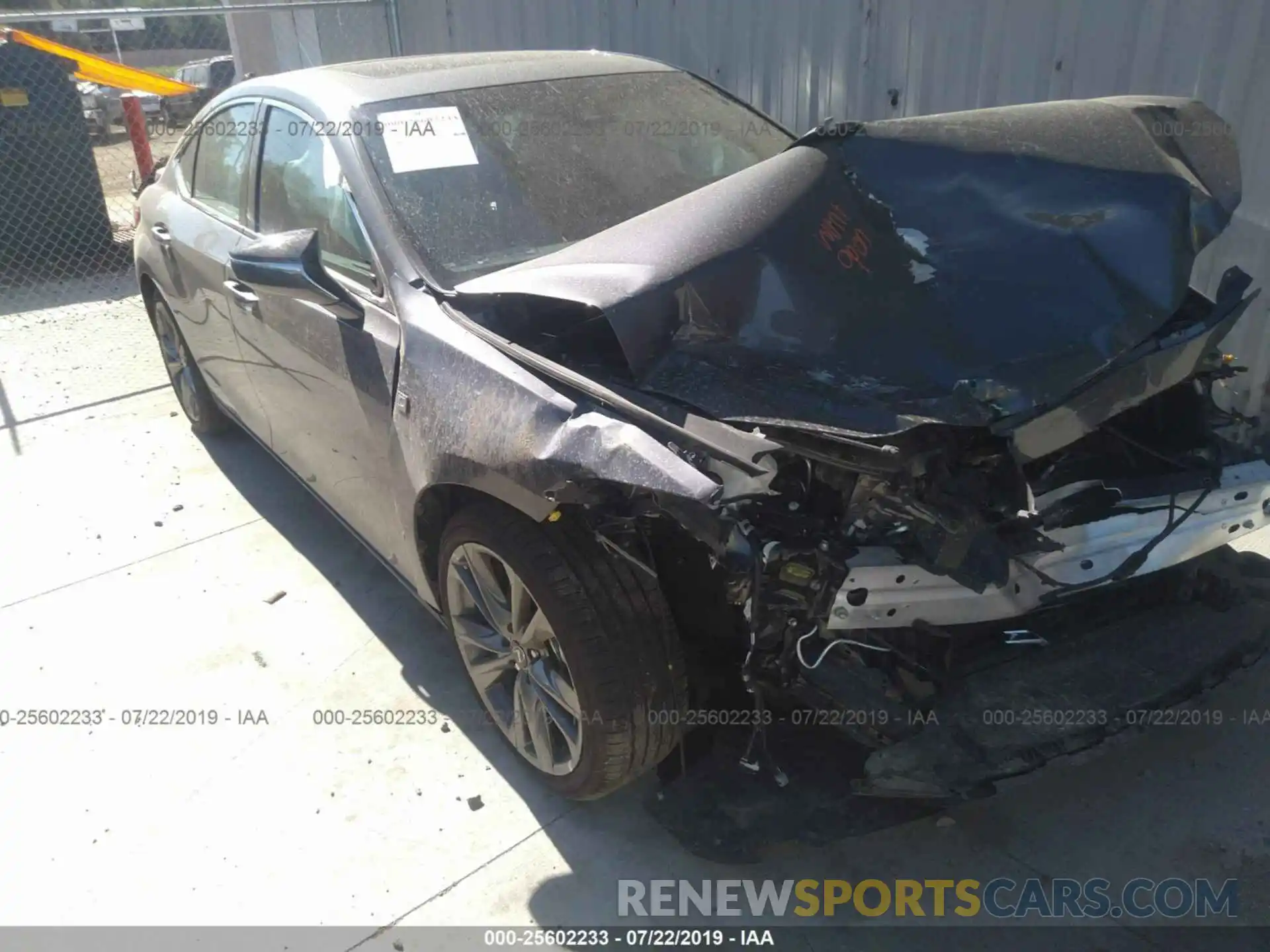 1 Photograph of a damaged car 58ABZ1B12KU017019 LEXUS ES 2019