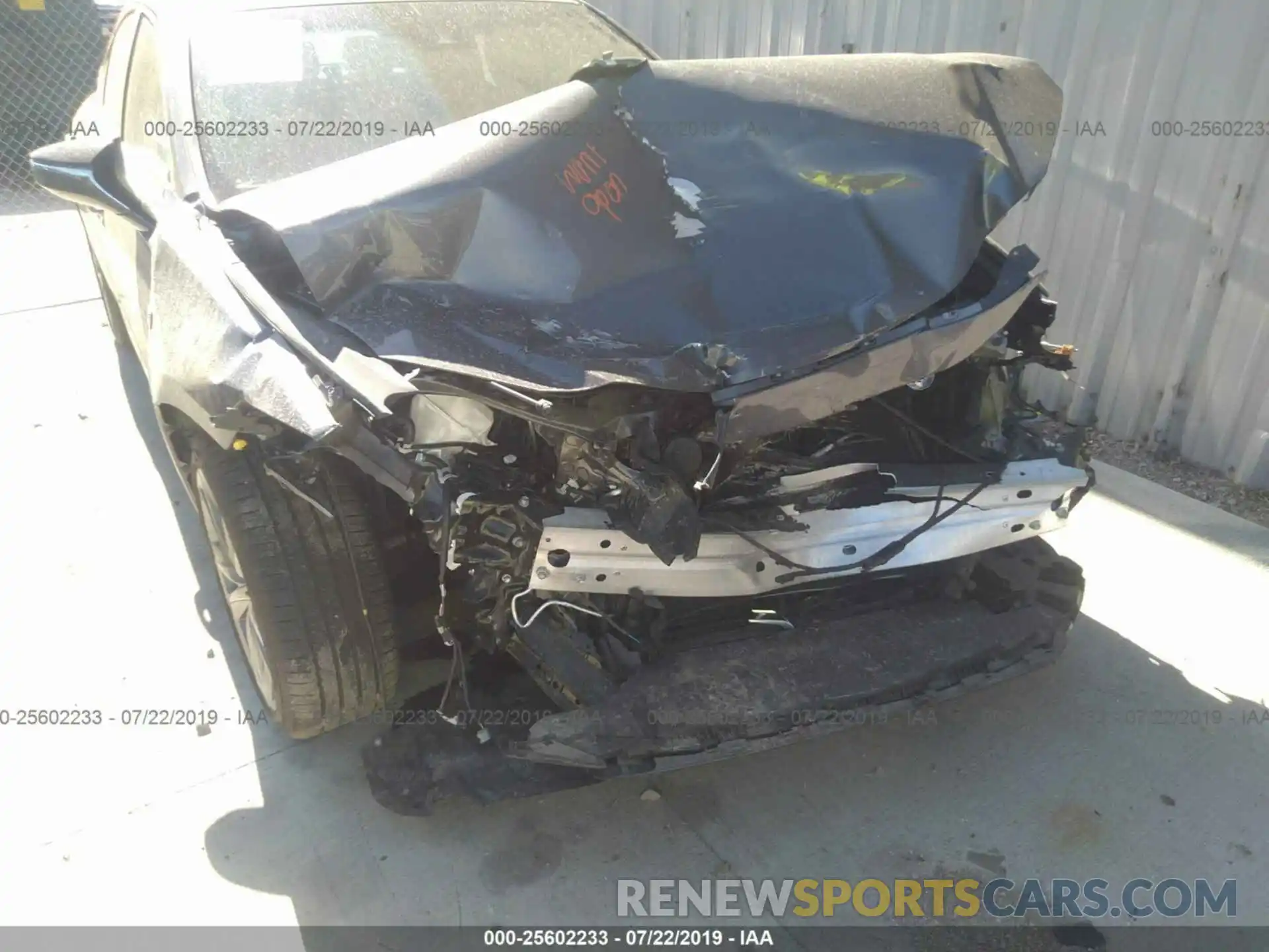 6 Photograph of a damaged car 58ABZ1B12KU017019 LEXUS ES 2019