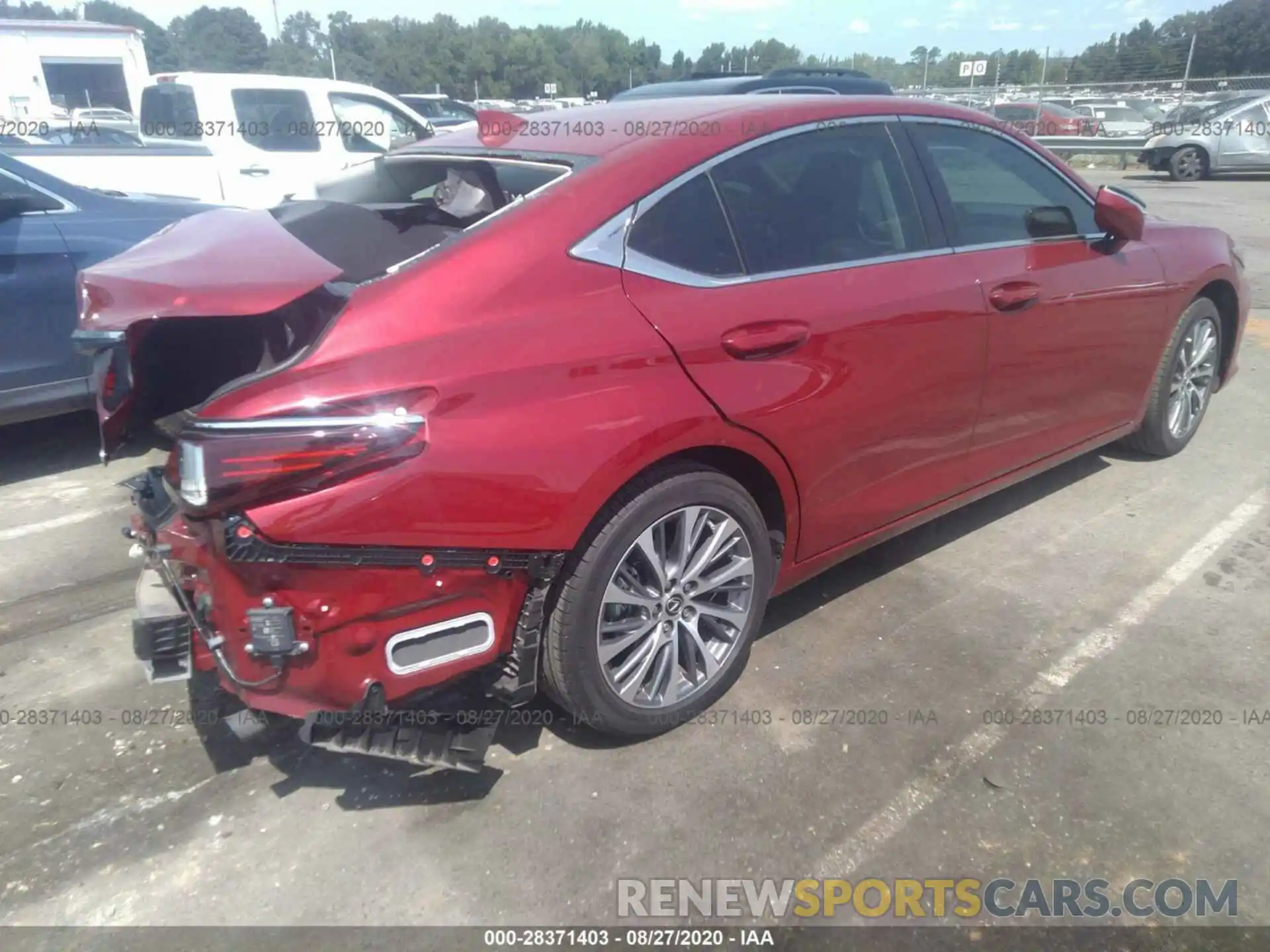 4 Photograph of a damaged car 58ABZ1B12KU018056 LEXUS ES 2019