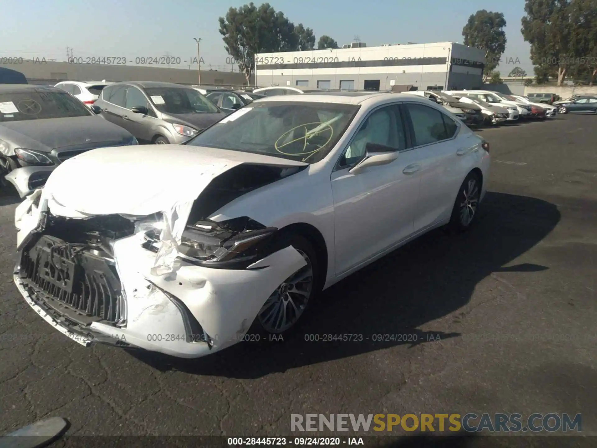 2 Photograph of a damaged car 58ABZ1B12KU019398 LEXUS ES 2019