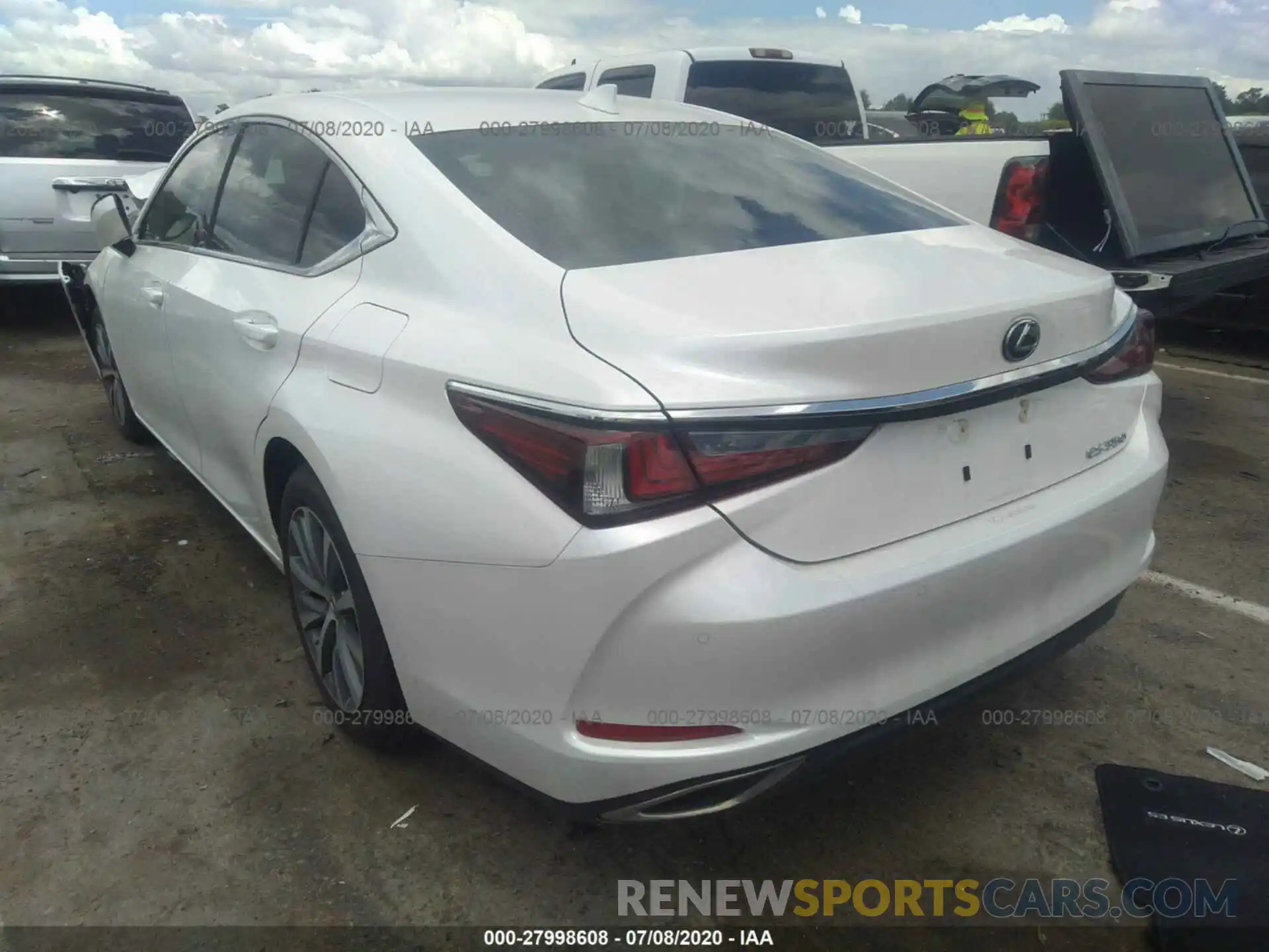 3 Photograph of a damaged car 58ABZ1B12KU022558 LEXUS ES 2019