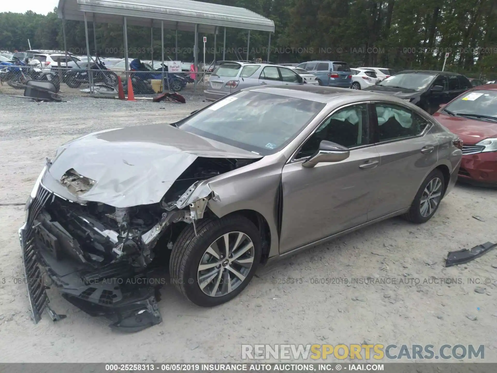 2 Photograph of a damaged car 58ABZ1B12KU024004 LEXUS ES 2019