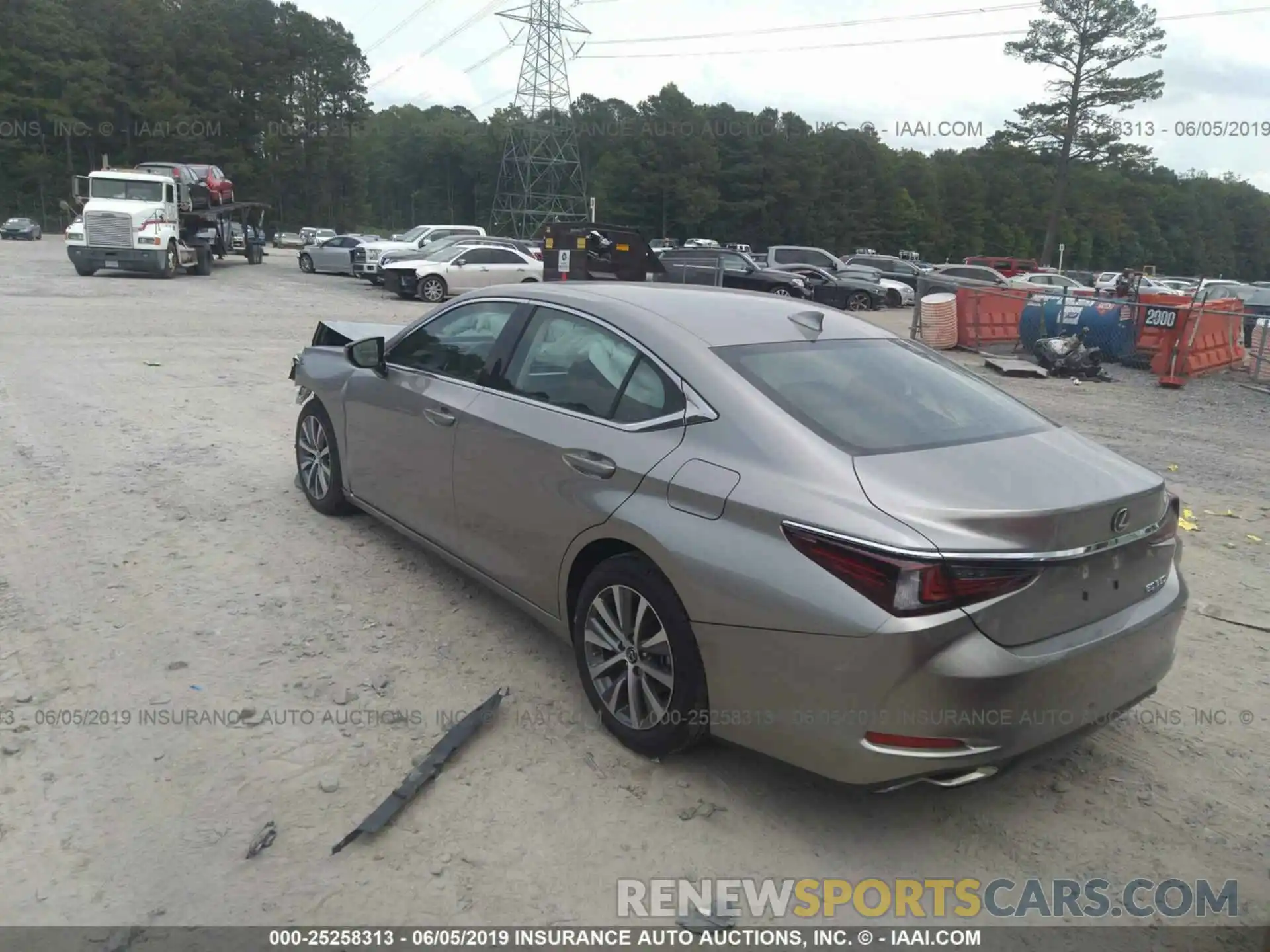 3 Photograph of a damaged car 58ABZ1B12KU024004 LEXUS ES 2019