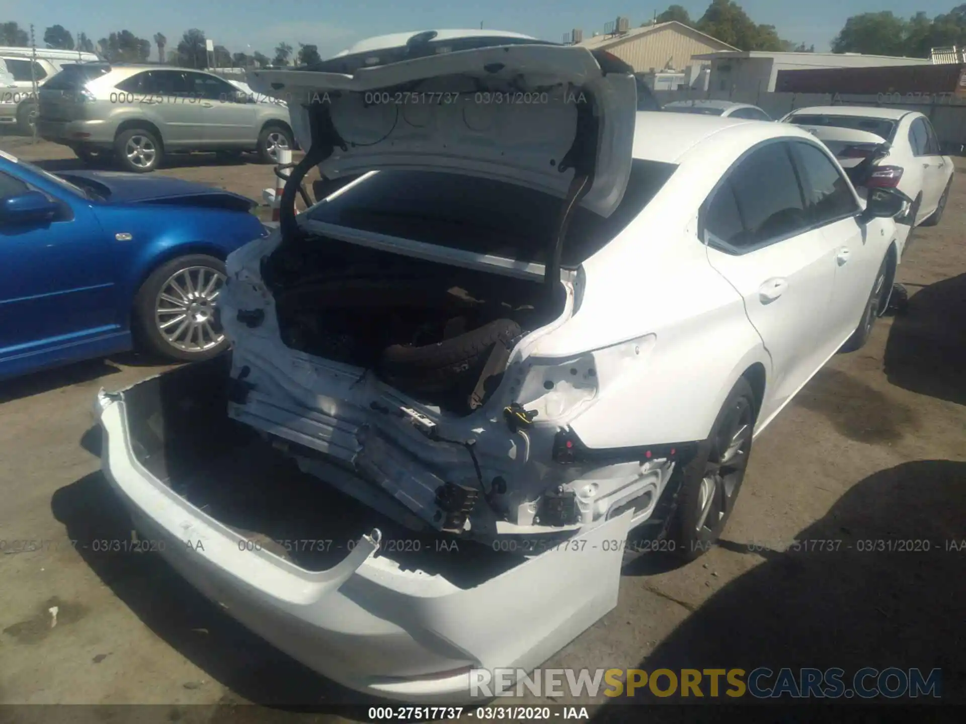 4 Photograph of a damaged car 58ABZ1B12KU024052 LEXUS ES 2019