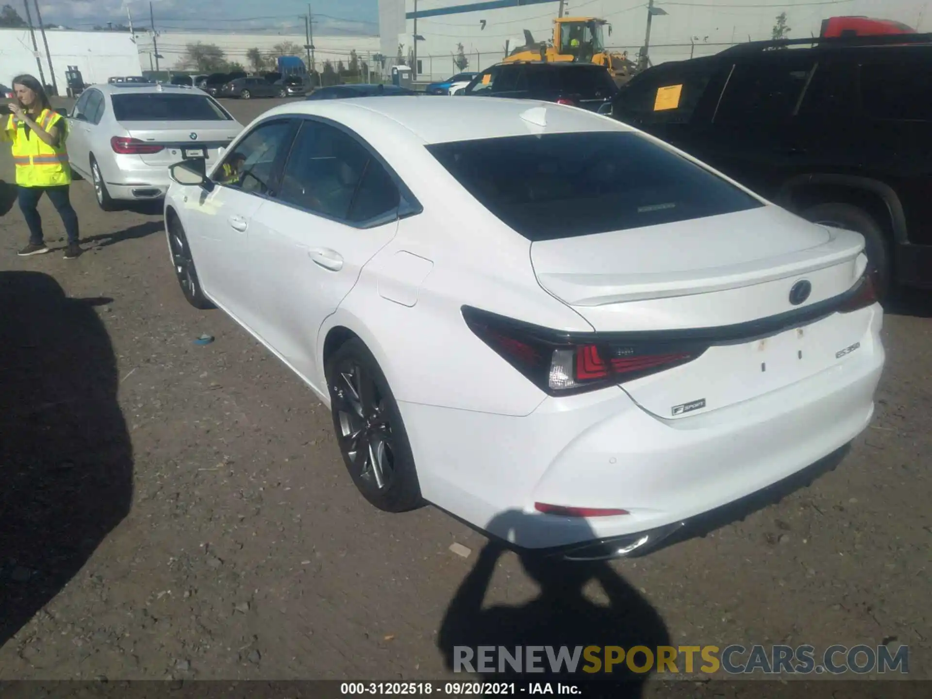 3 Photograph of a damaged car 58ABZ1B12KU024455 LEXUS ES 2019