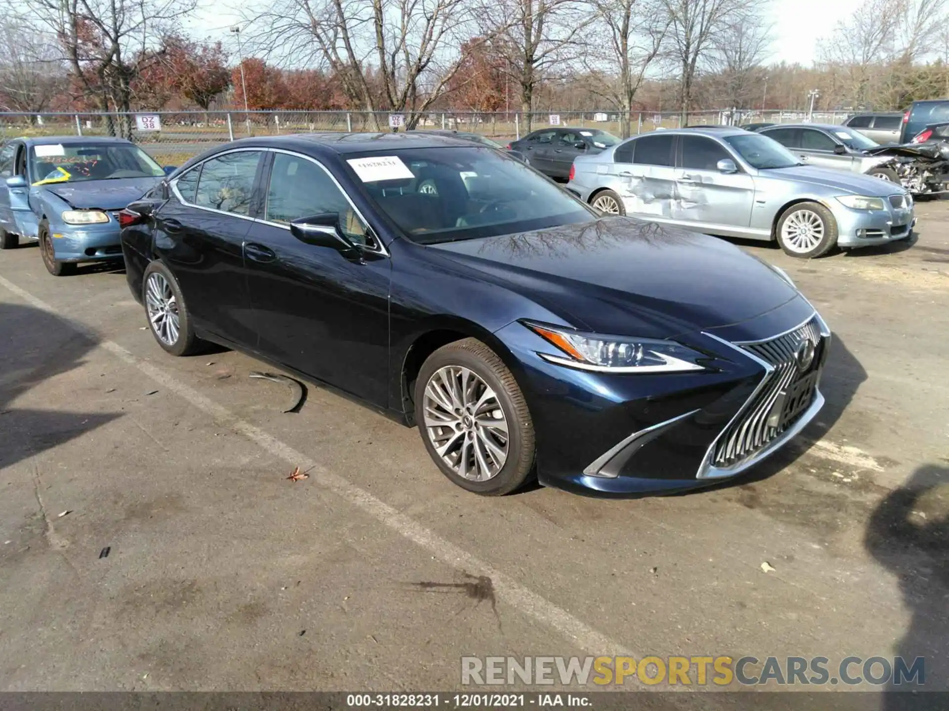 1 Photograph of a damaged car 58ABZ1B12KU031163 LEXUS ES 2019