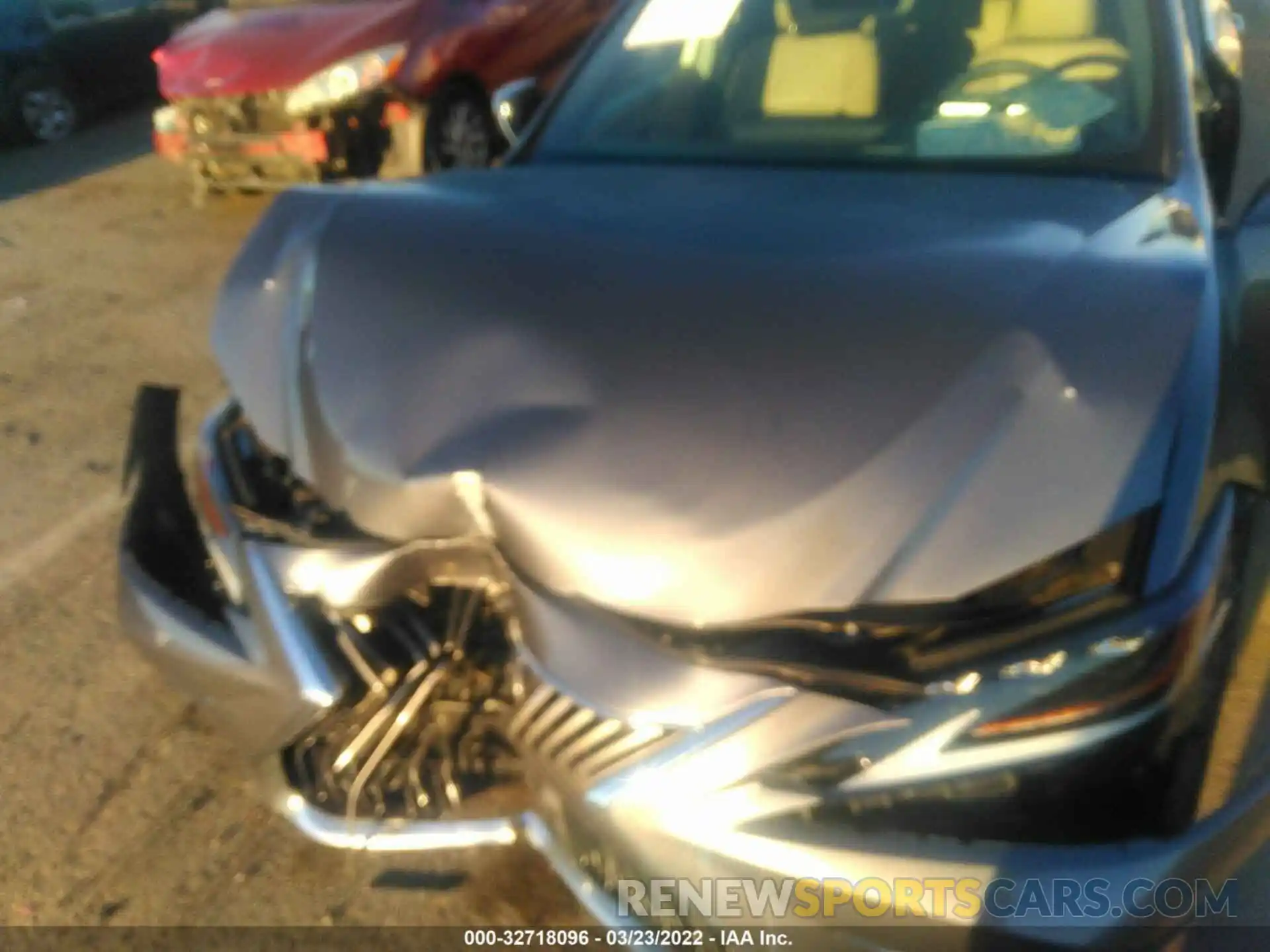 10 Photograph of a damaged car 58ABZ1B12KU035567 LEXUS ES 2019