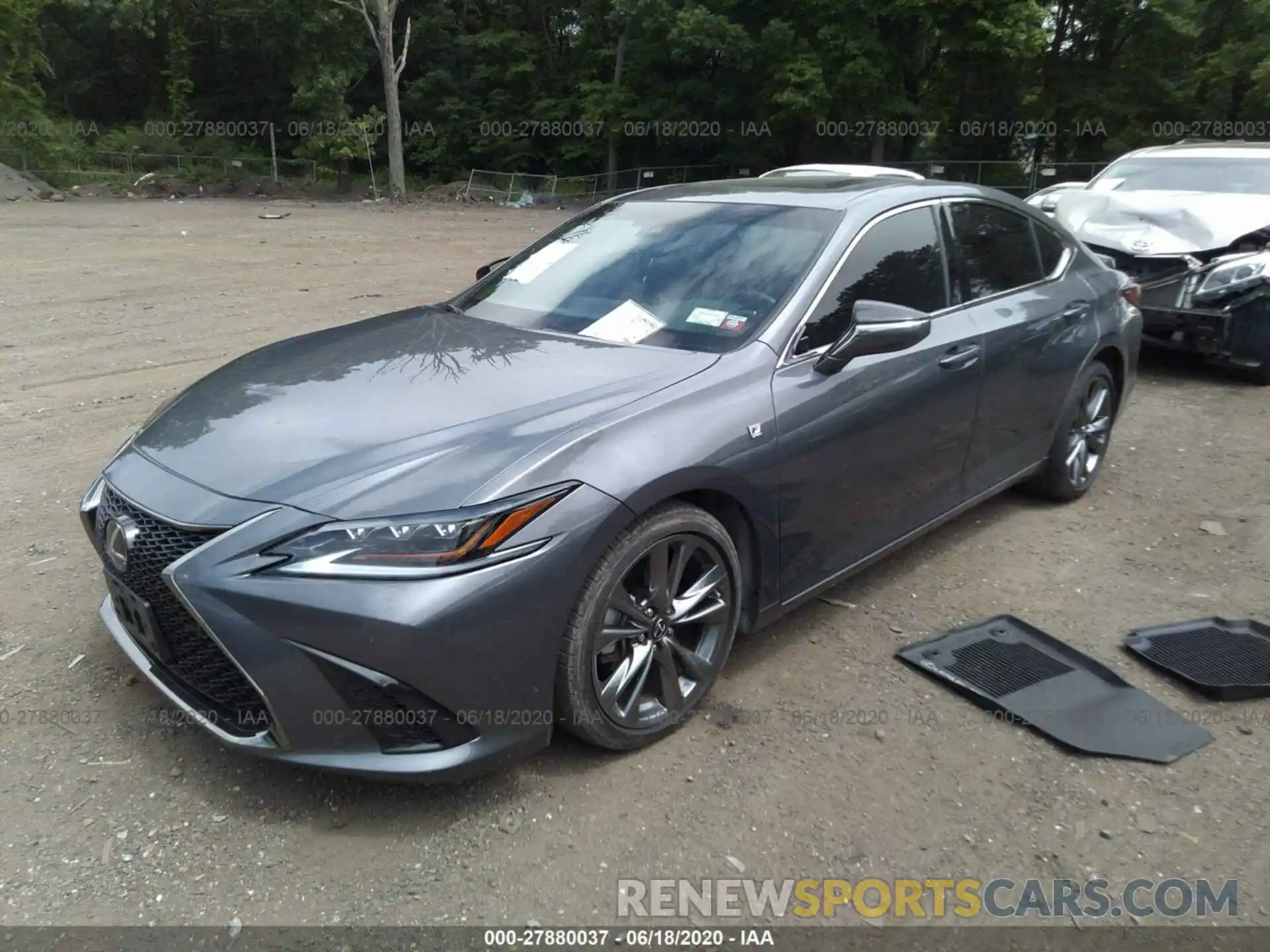 2 Photograph of a damaged car 58ABZ1B12KU038873 LEXUS ES 2019