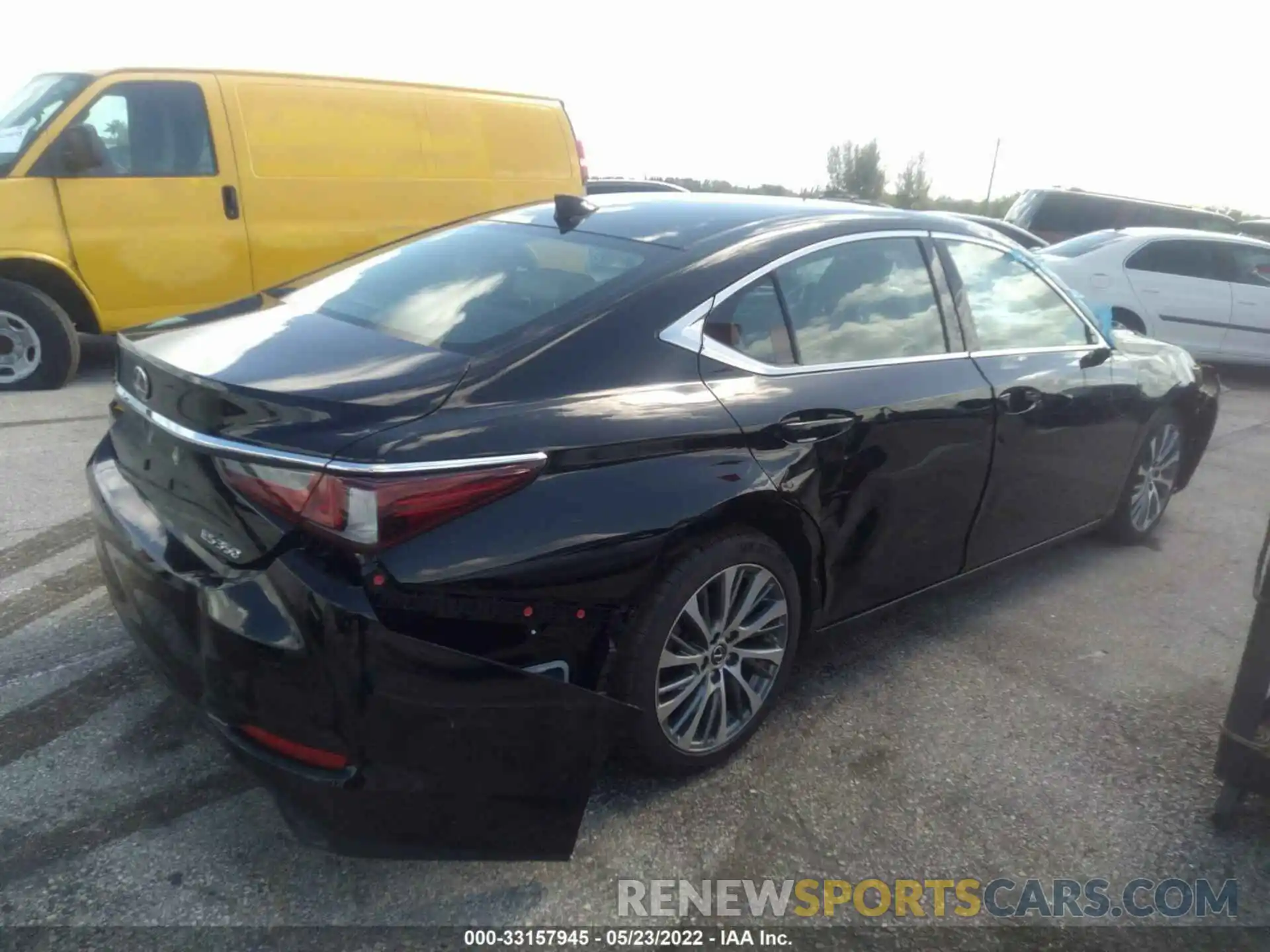 4 Фотография поврежденного автомобиля 58ABZ1B12KU045404 LEXUS ES 2019