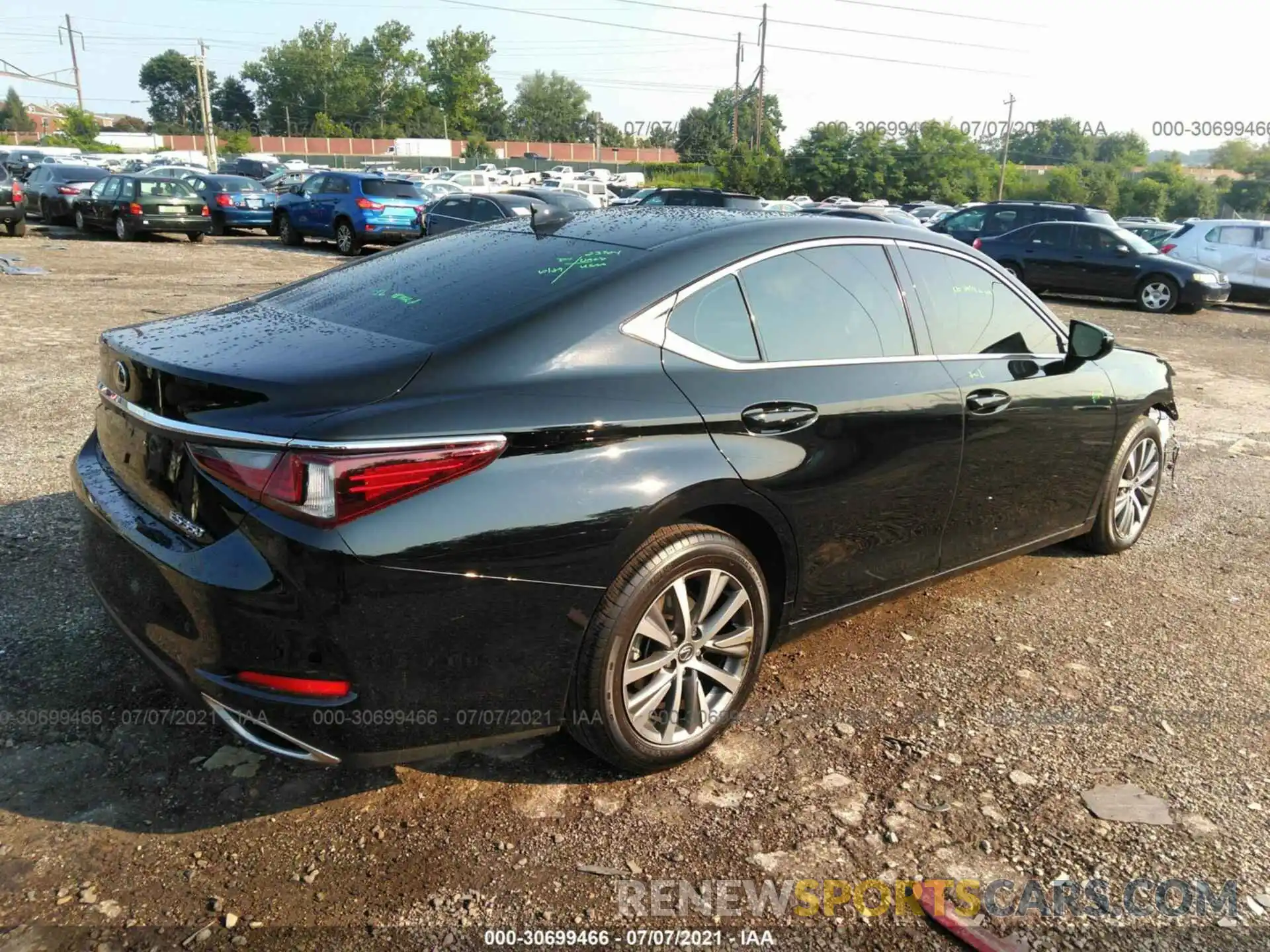 4 Photograph of a damaged car 58ABZ1B12KU048237 LEXUS ES 2019