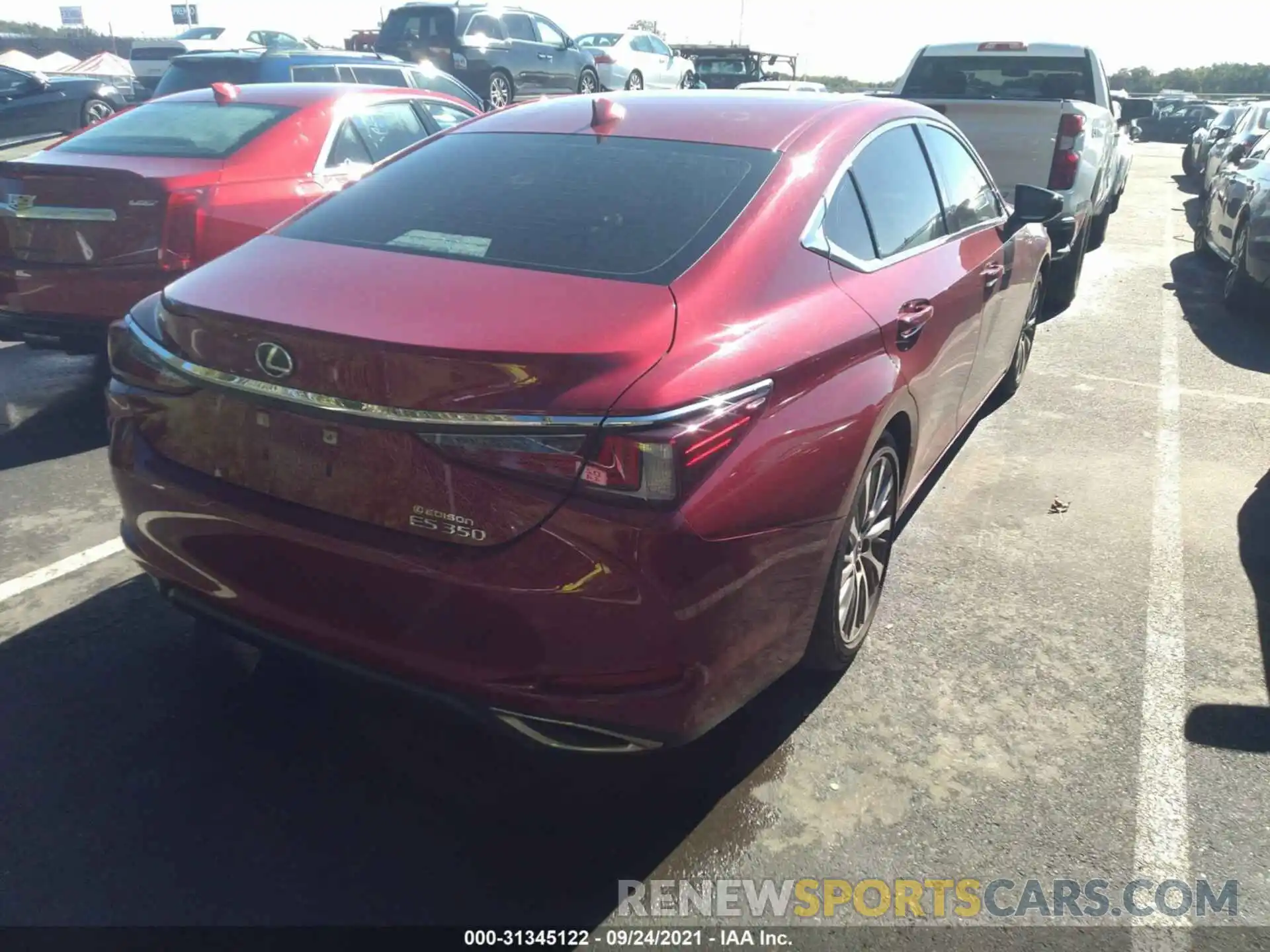 4 Photograph of a damaged car 58ABZ1B13KU011021 LEXUS ES 2019