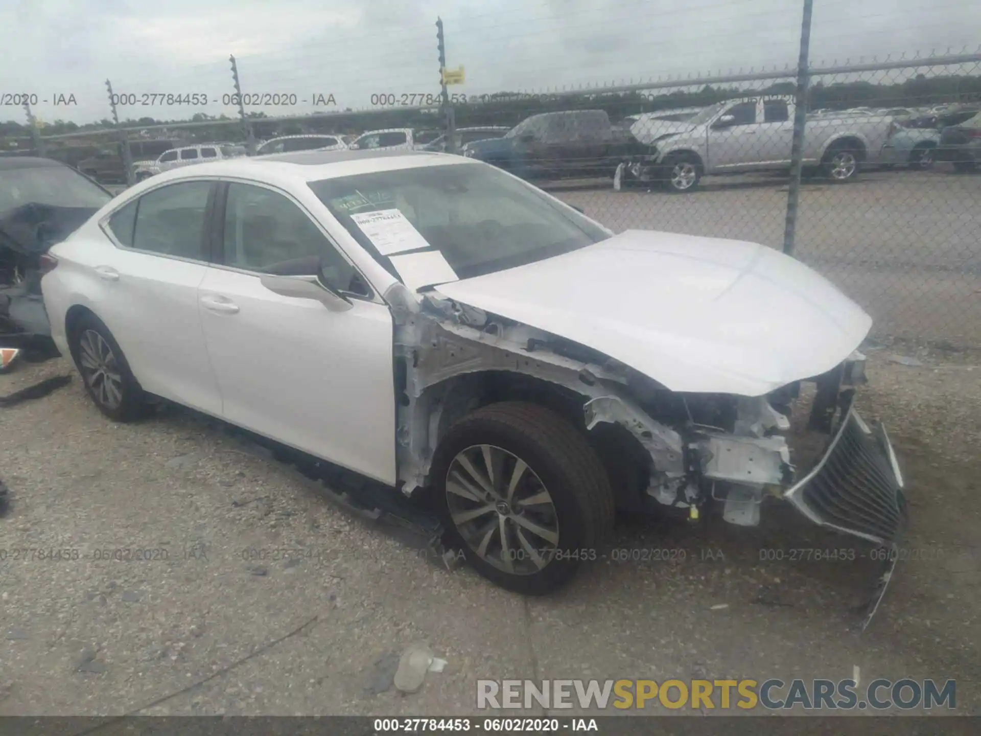 1 Photograph of a damaged car 58ABZ1B13KU015389 LEXUS ES 2019