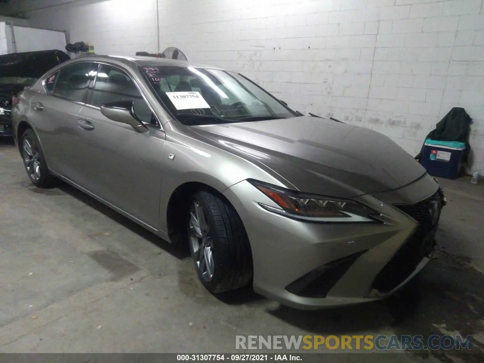 1 Photograph of a damaged car 58ABZ1B13KU018325 LEXUS ES 2019