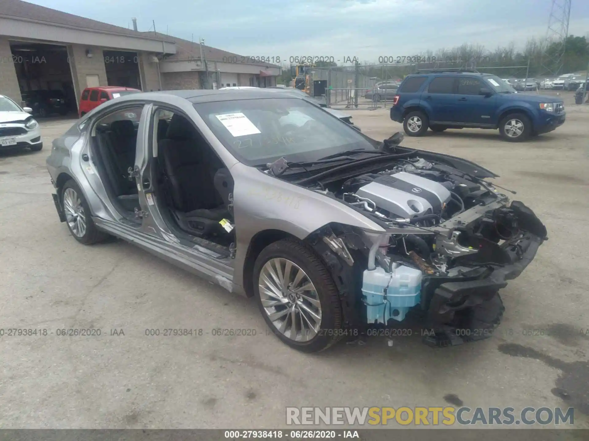 1 Photograph of a damaged car 58ABZ1B13KU039353 LEXUS ES 2019