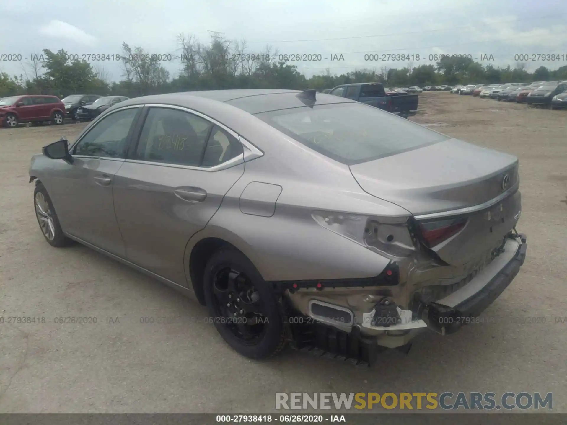 3 Photograph of a damaged car 58ABZ1B13KU039353 LEXUS ES 2019