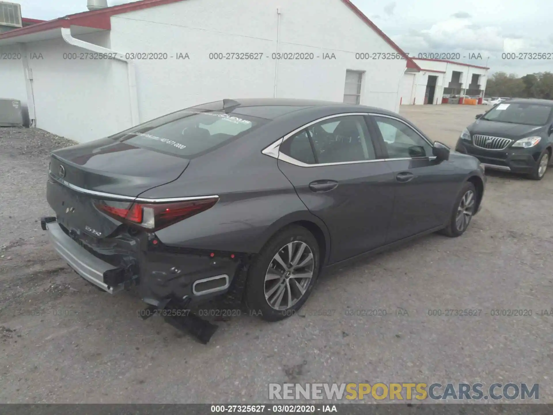 4 Photograph of a damaged car 58ABZ1B13KU040356 LEXUS ES 2019