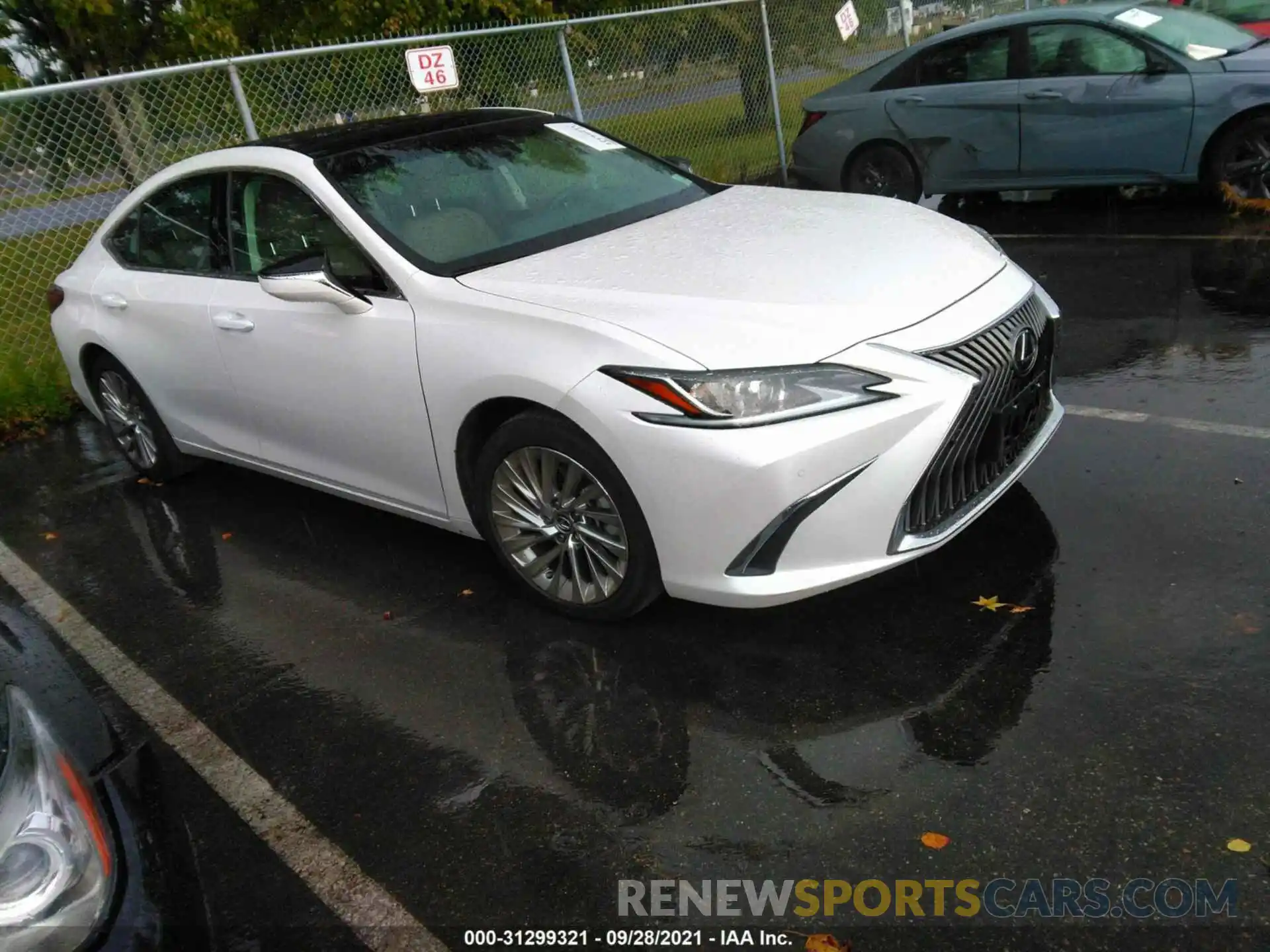 1 Photograph of a damaged car 58ABZ1B13KU041538 LEXUS ES 2019