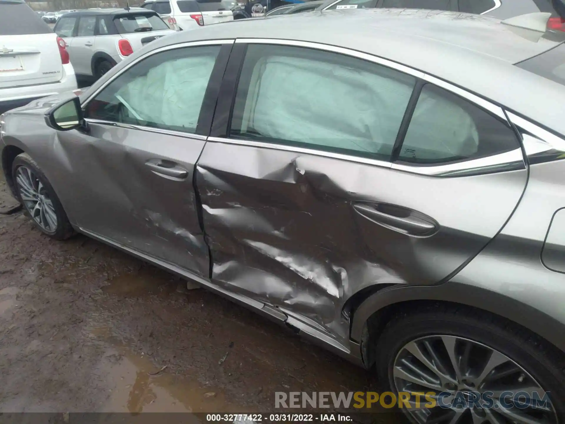 6 Photograph of a damaged car 58ABZ1B13KU049087 LEXUS ES 2019