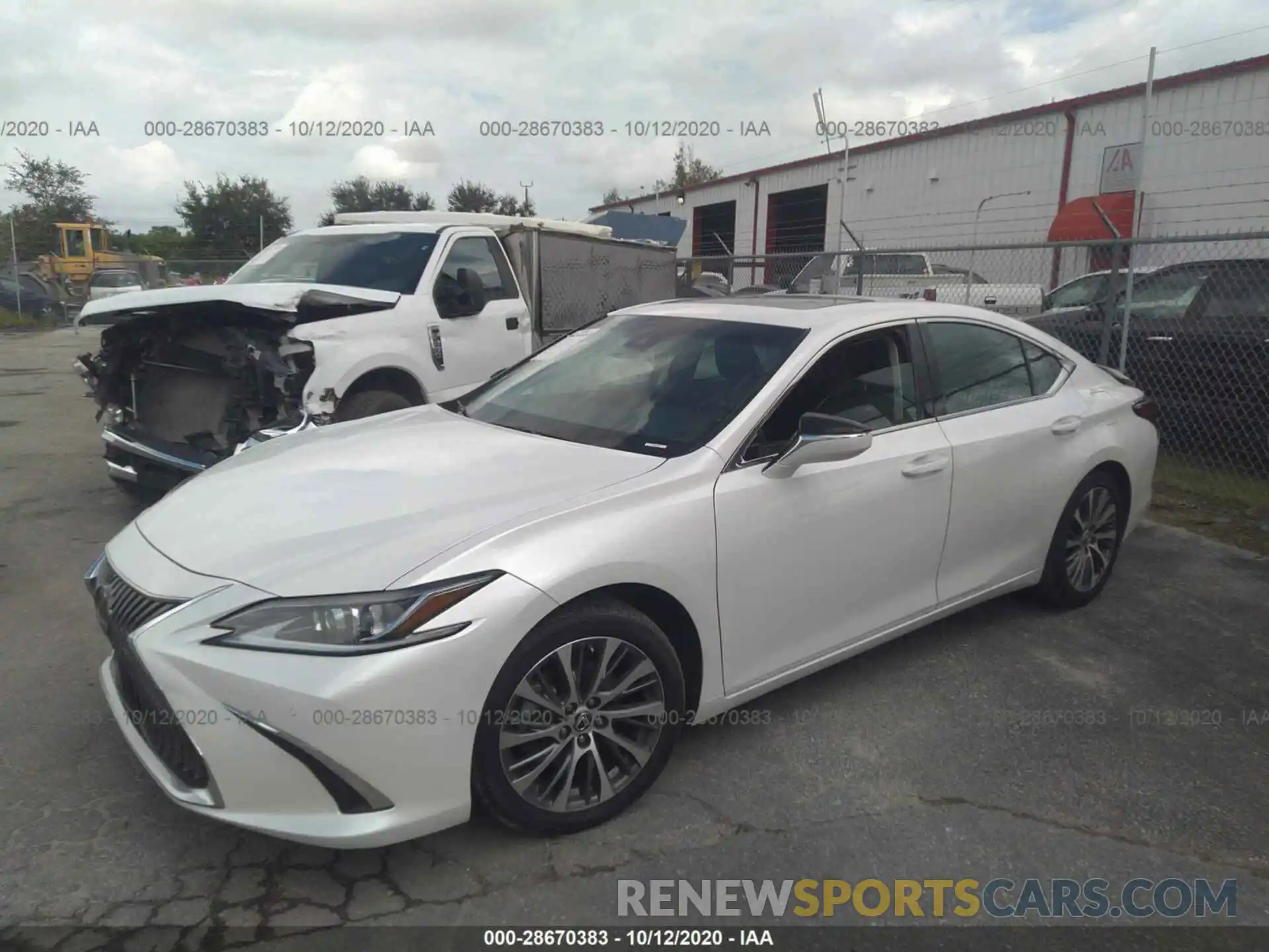 2 Photograph of a damaged car 58ABZ1B14KU014493 LEXUS ES 2019