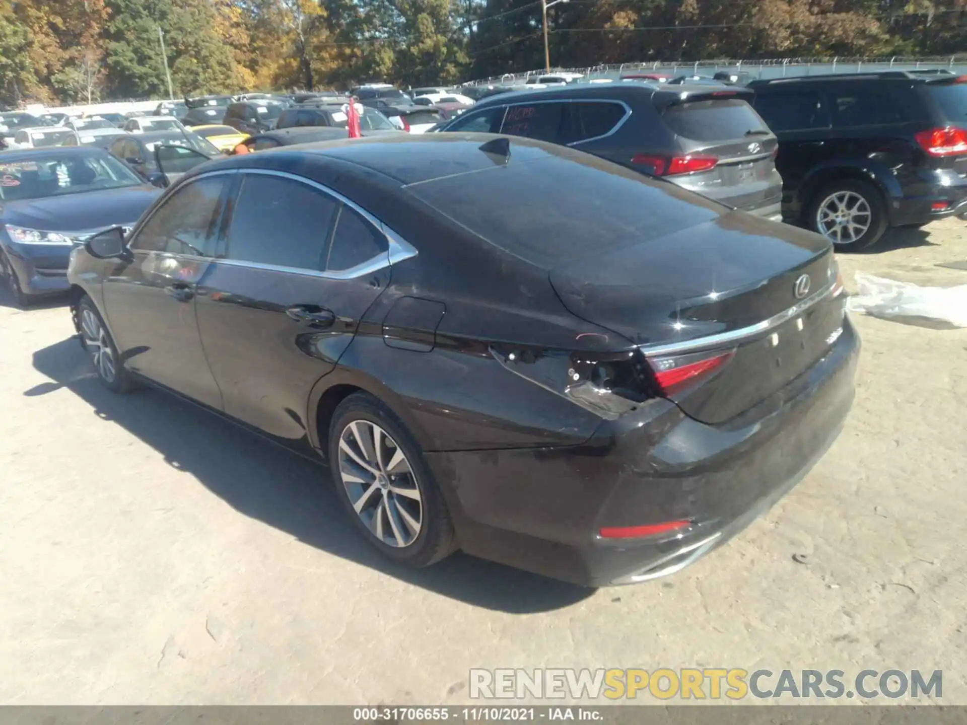 3 Photograph of a damaged car 58ABZ1B14KU017278 LEXUS ES 2019