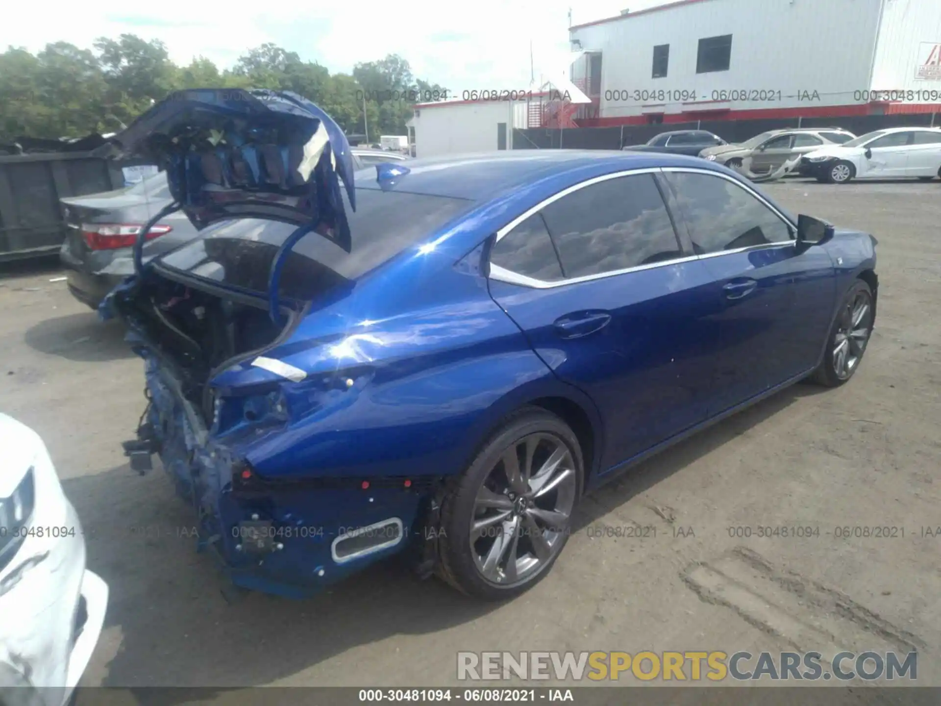 4 Photograph of a damaged car 58ABZ1B14KU022450 LEXUS ES 2019