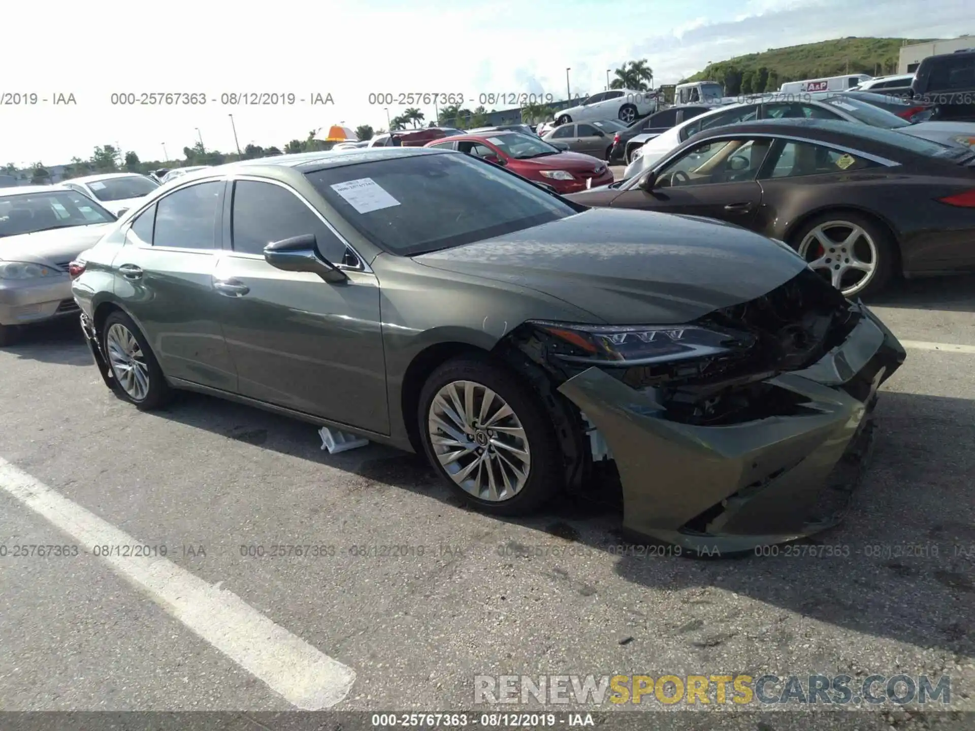 1 Photograph of a damaged car 58ABZ1B14KU026904 LEXUS ES 2019