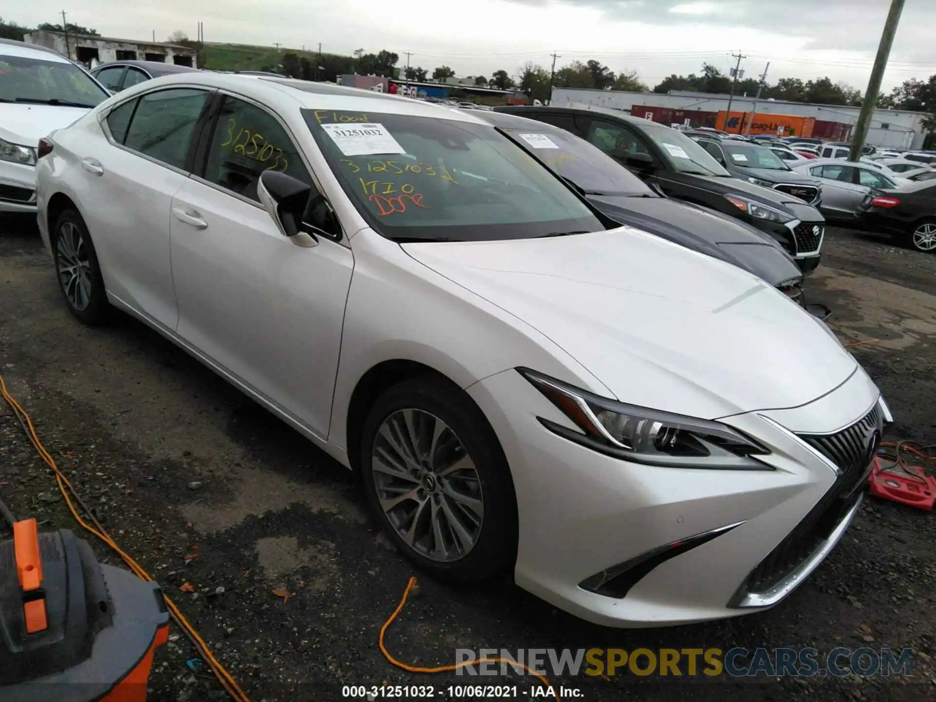 1 Photograph of a damaged car 58ABZ1B14KU030354 LEXUS ES 2019