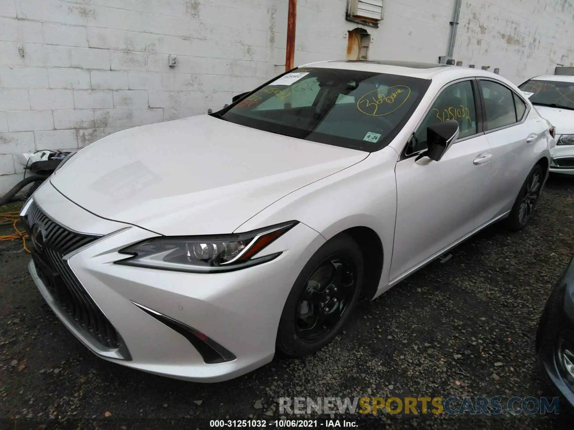 2 Photograph of a damaged car 58ABZ1B14KU030354 LEXUS ES 2019