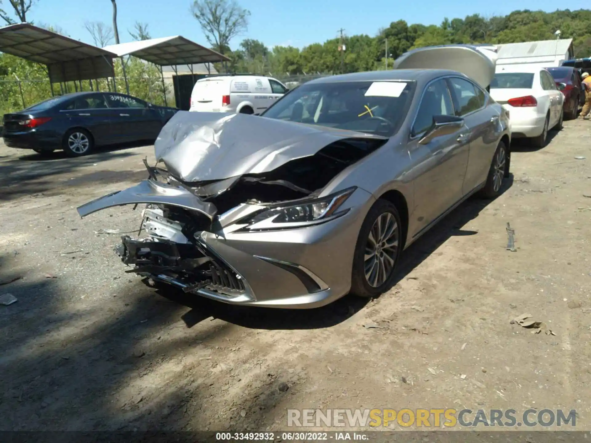 2 Photograph of a damaged car 58ABZ1B14KU031973 LEXUS ES 2019